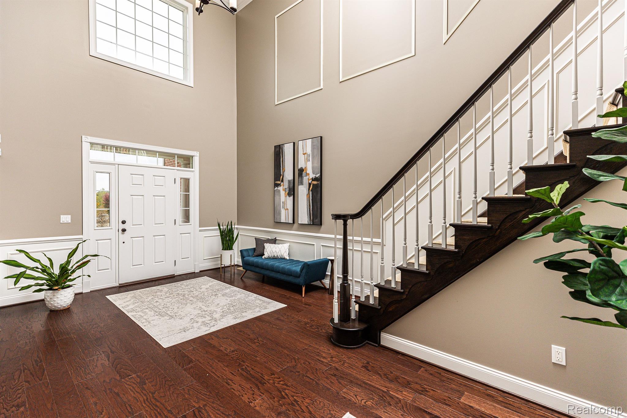 3903 N CENTURY OAK Circle