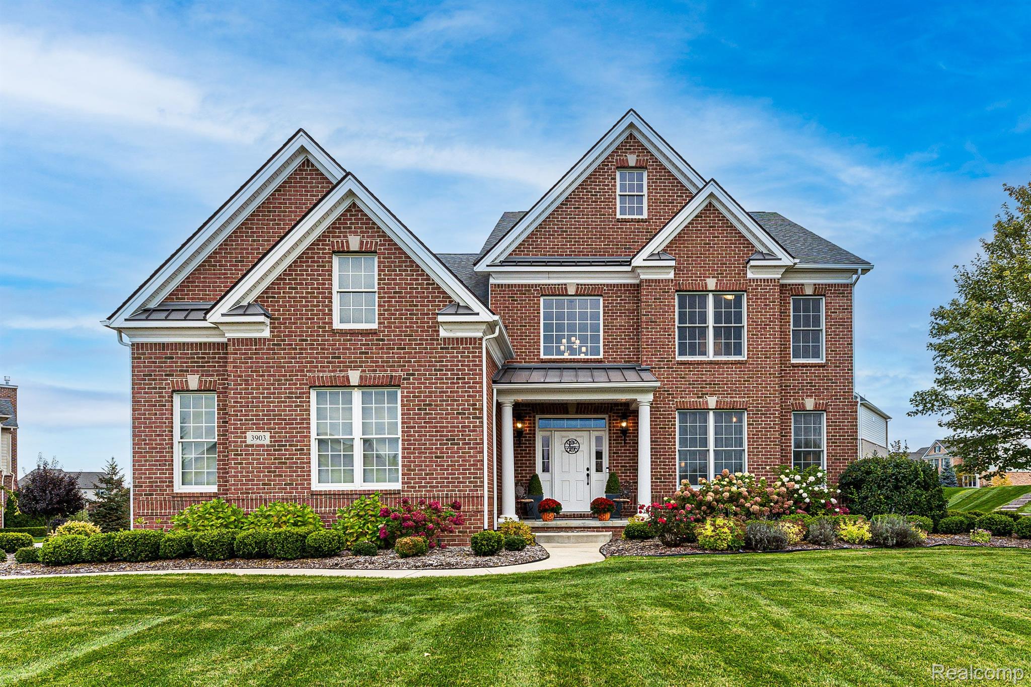 3903 N CENTURY OAK Circle