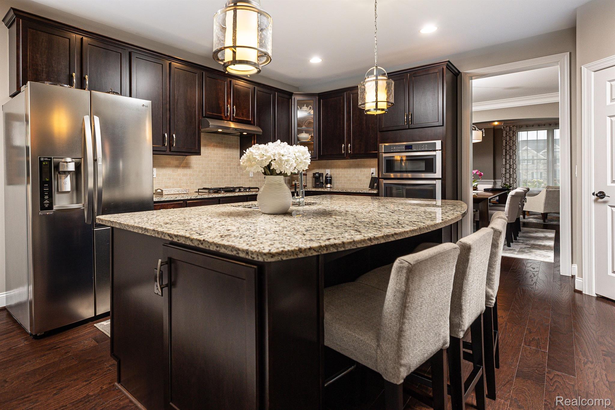 3903 N CENTURY OAK Circle