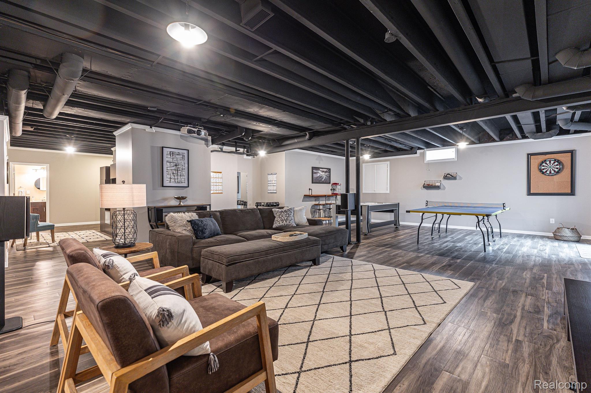 3903 N CENTURY OAK Circle