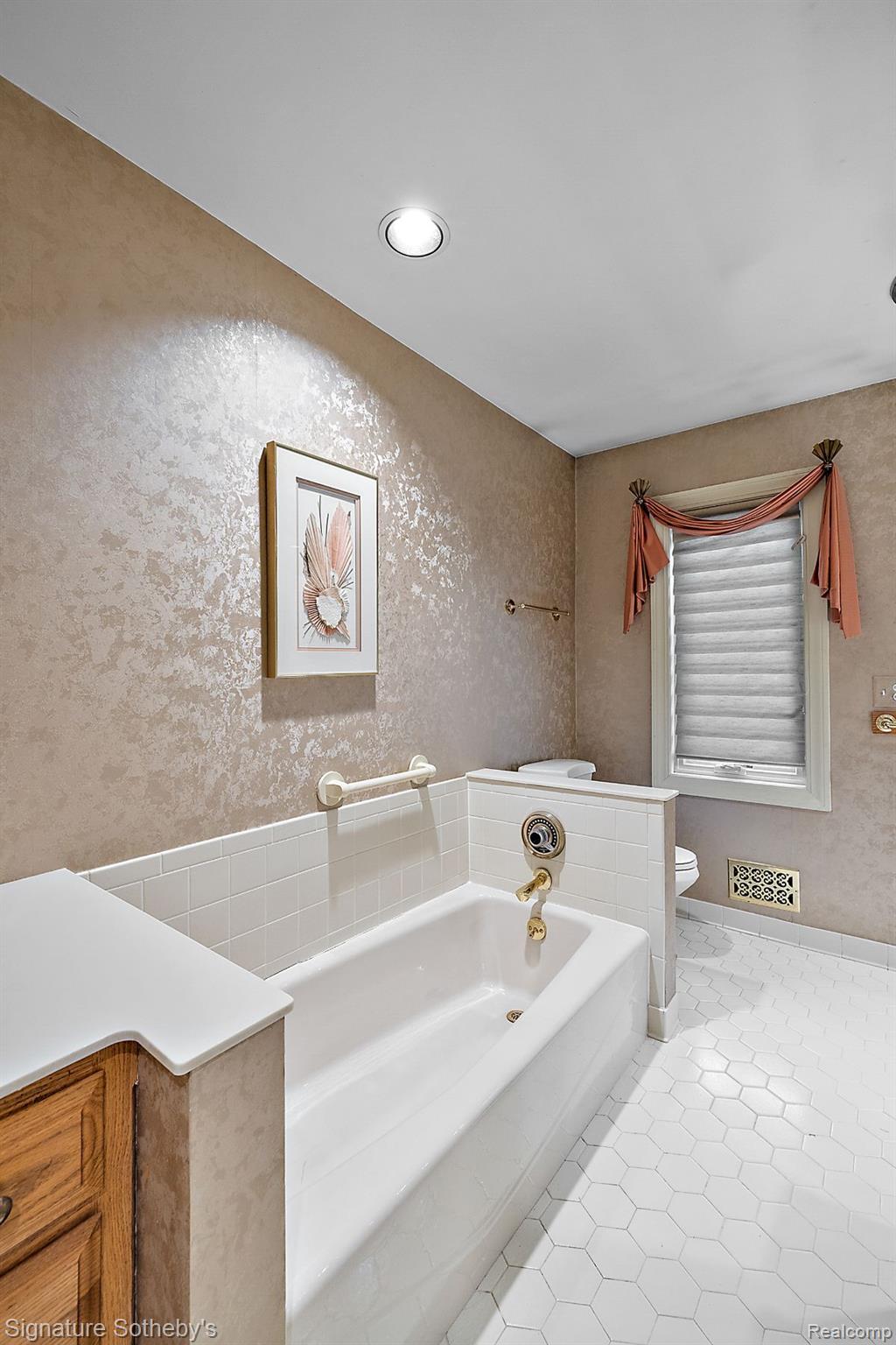 32863 OUTLAND Trail