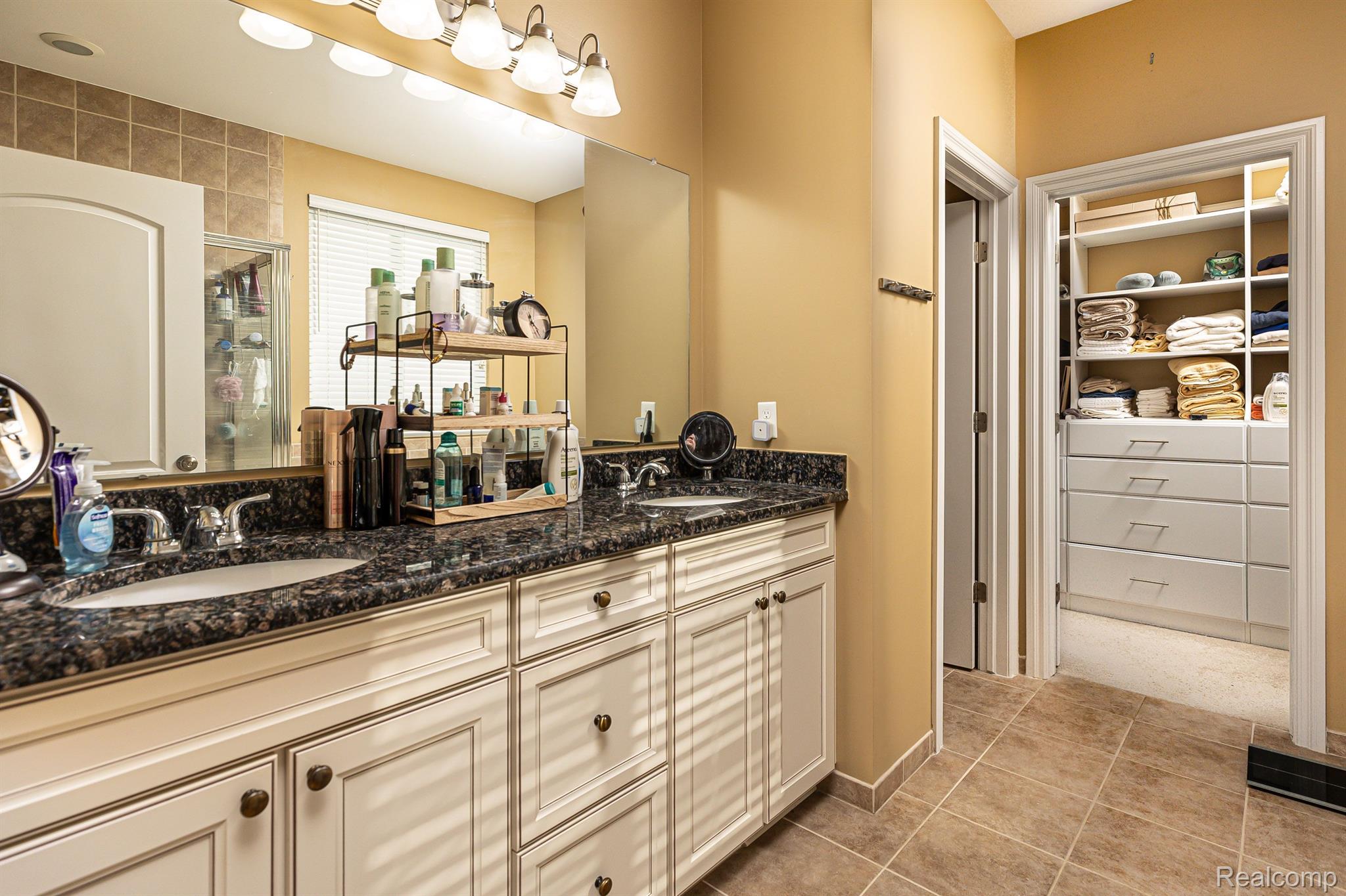 868 McIntosh Court