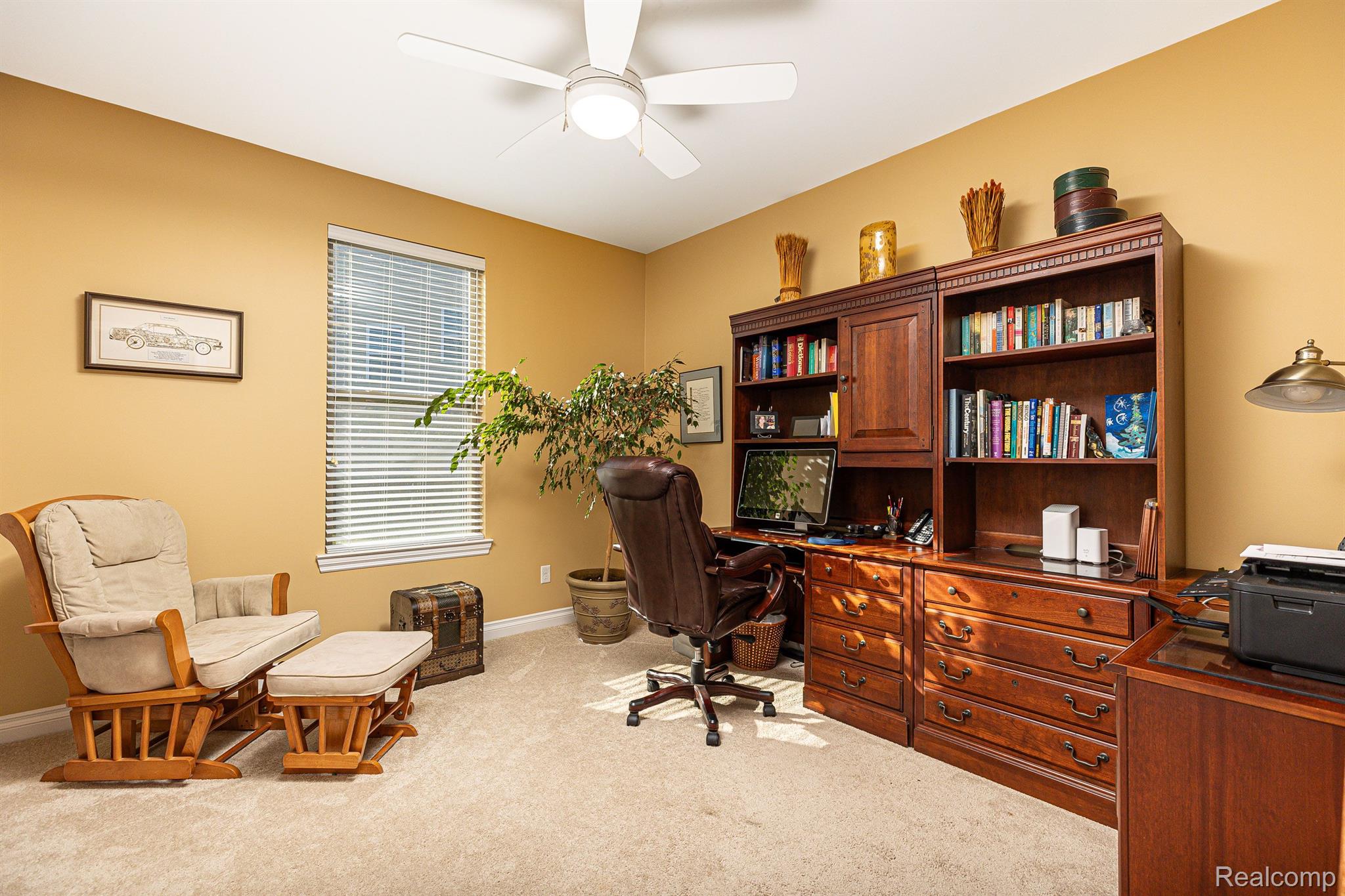 868 McIntosh Court