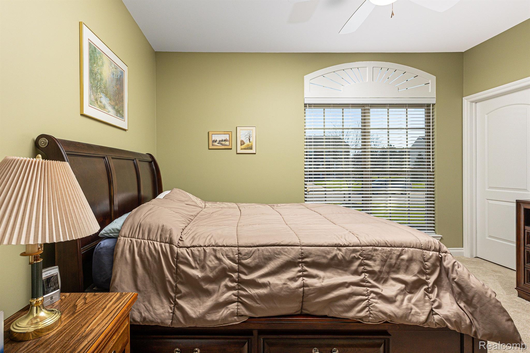 868 McIntosh Court