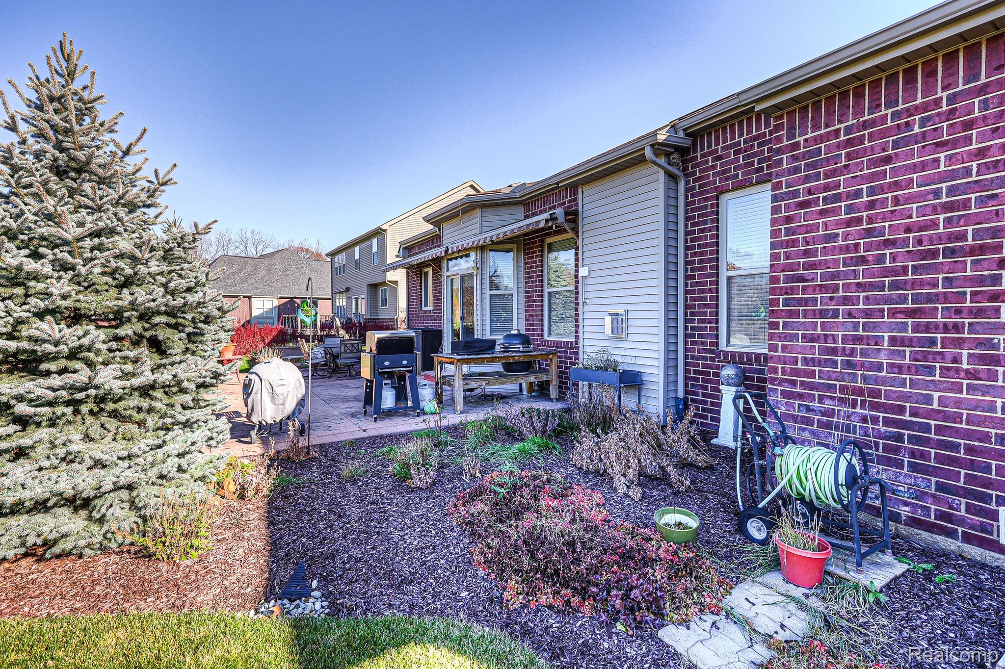 868 McIntosh Court