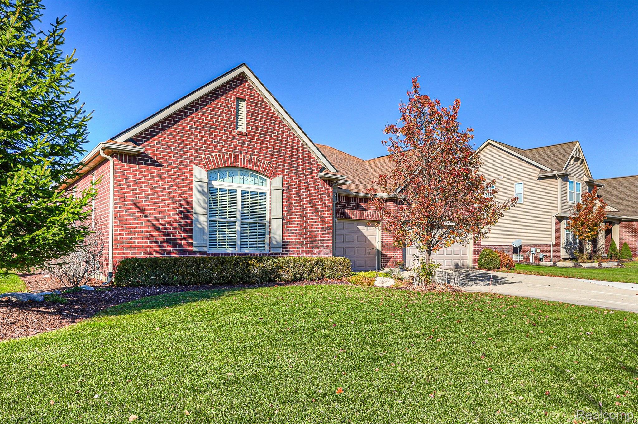 868 McIntosh Court