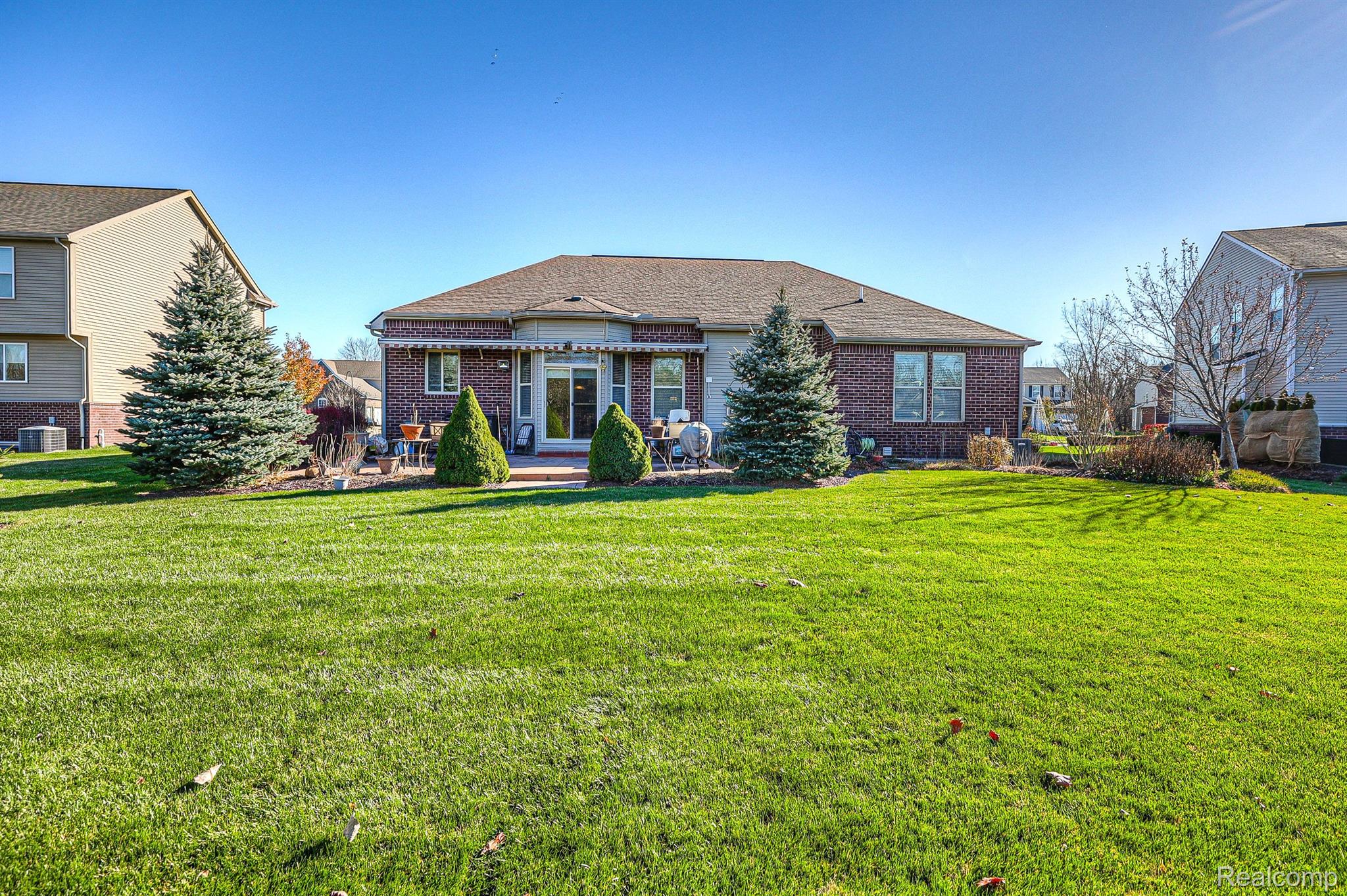 868 McIntosh Court