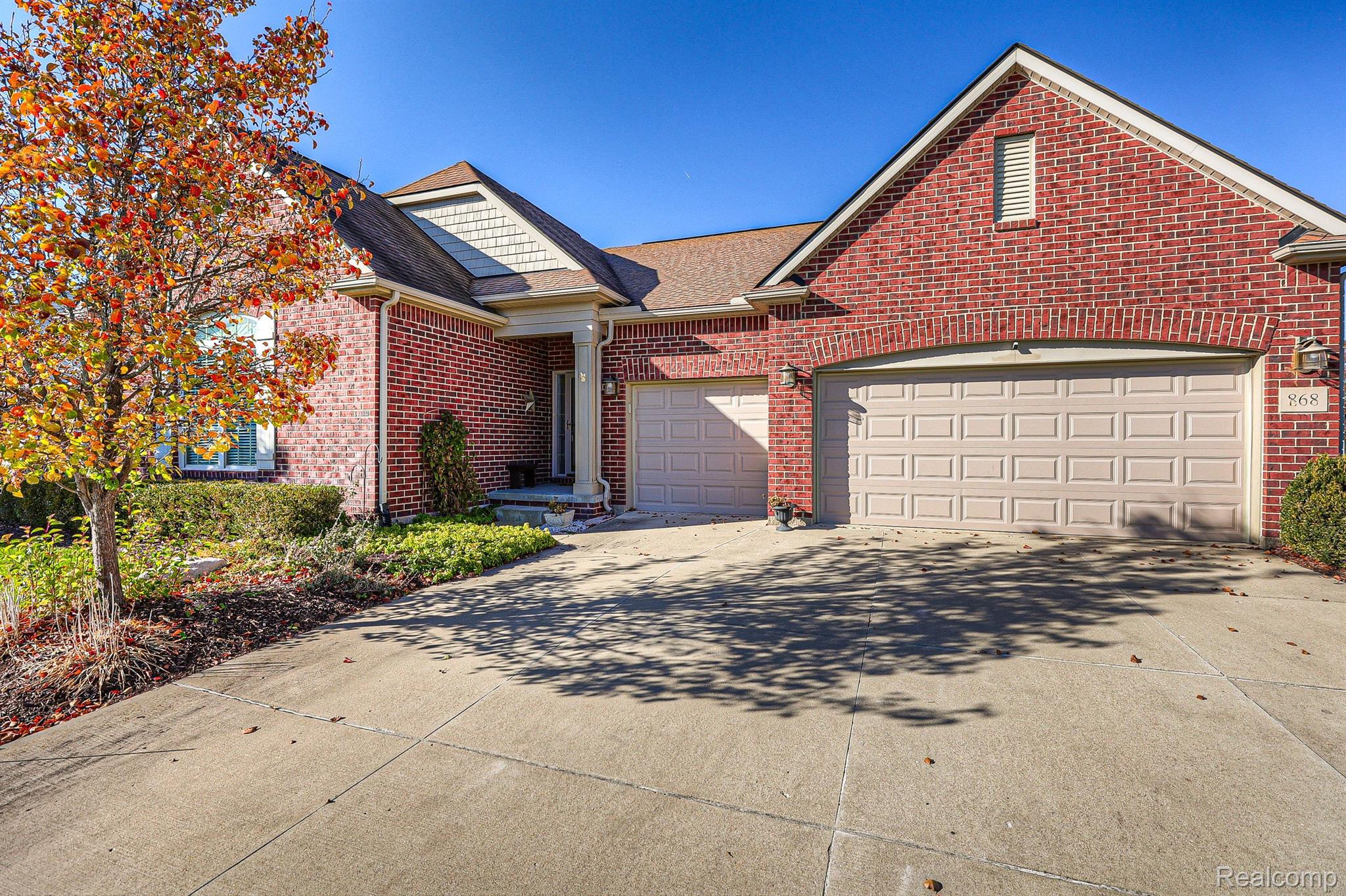 868 McIntosh Court