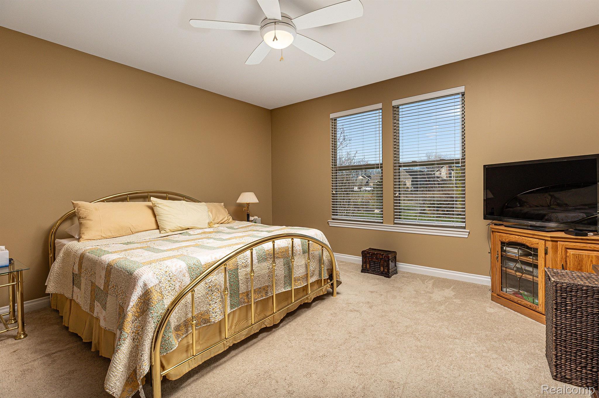 868 McIntosh Court