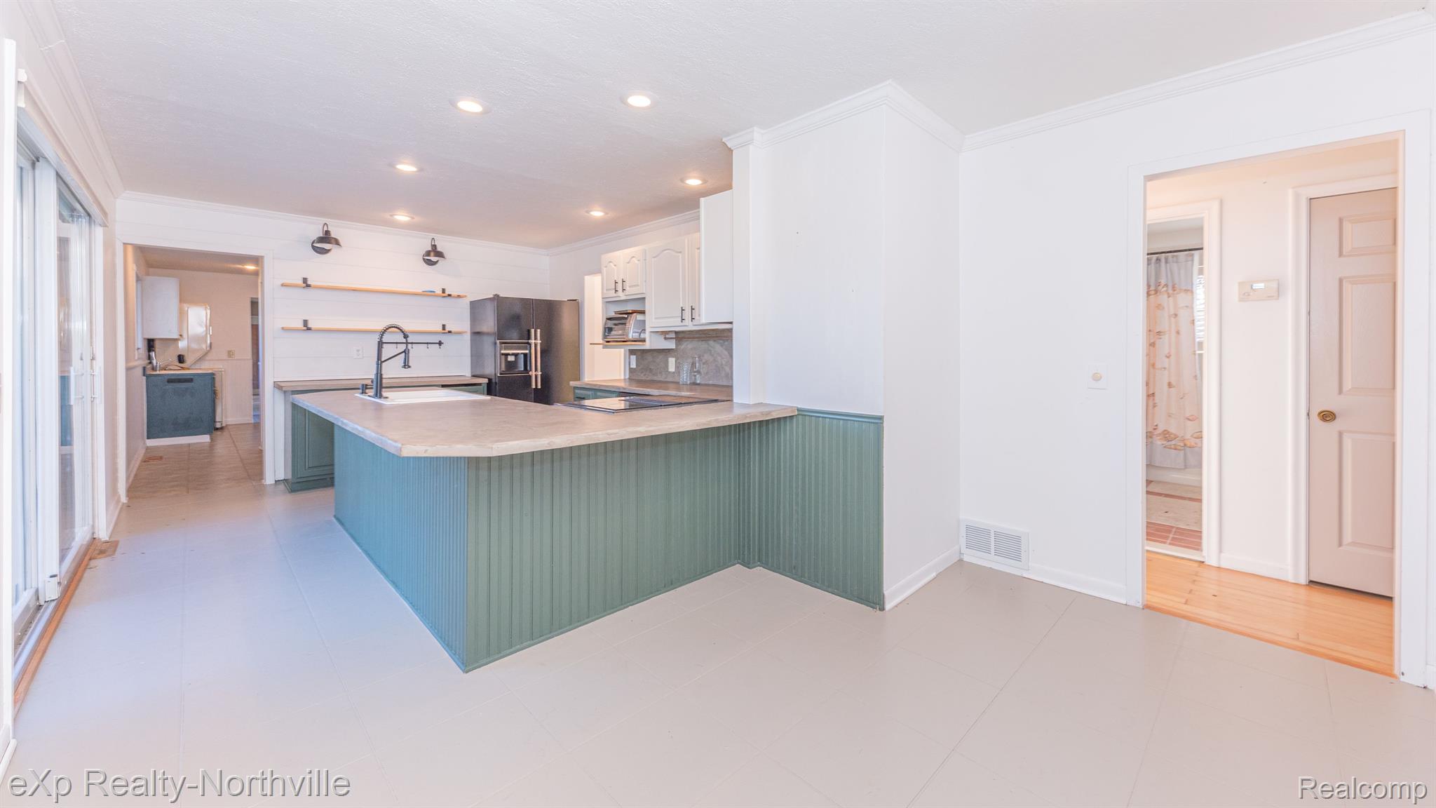 9457 BERGIN Road