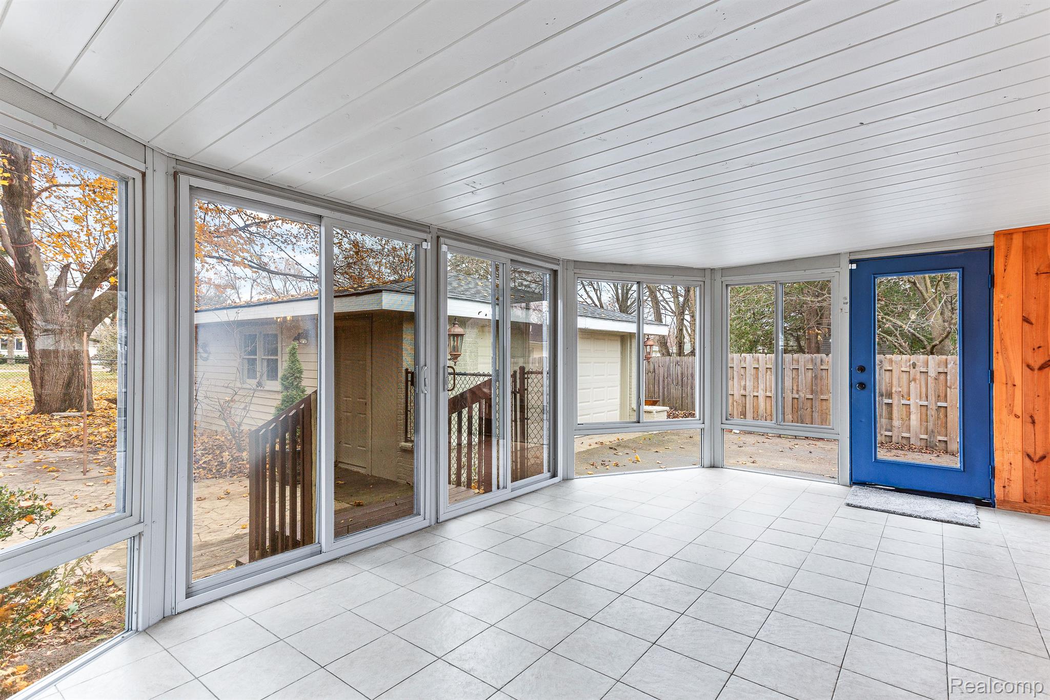 329 NIPPIGON Street