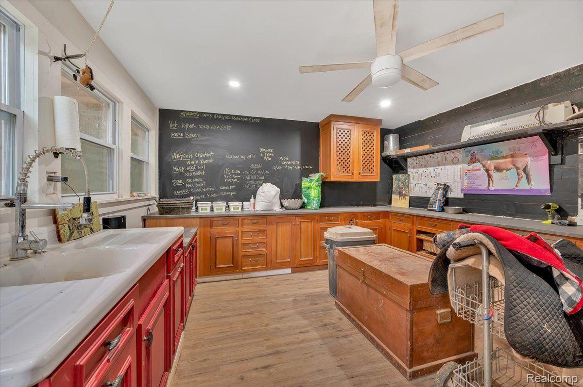1473 CALEY Road