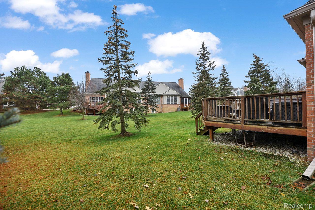 542 WYNGATE Drive