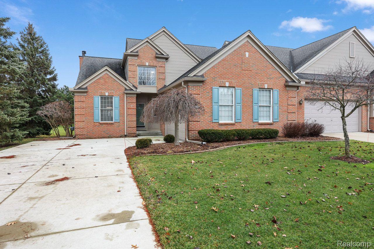 542 WYNGATE Drive