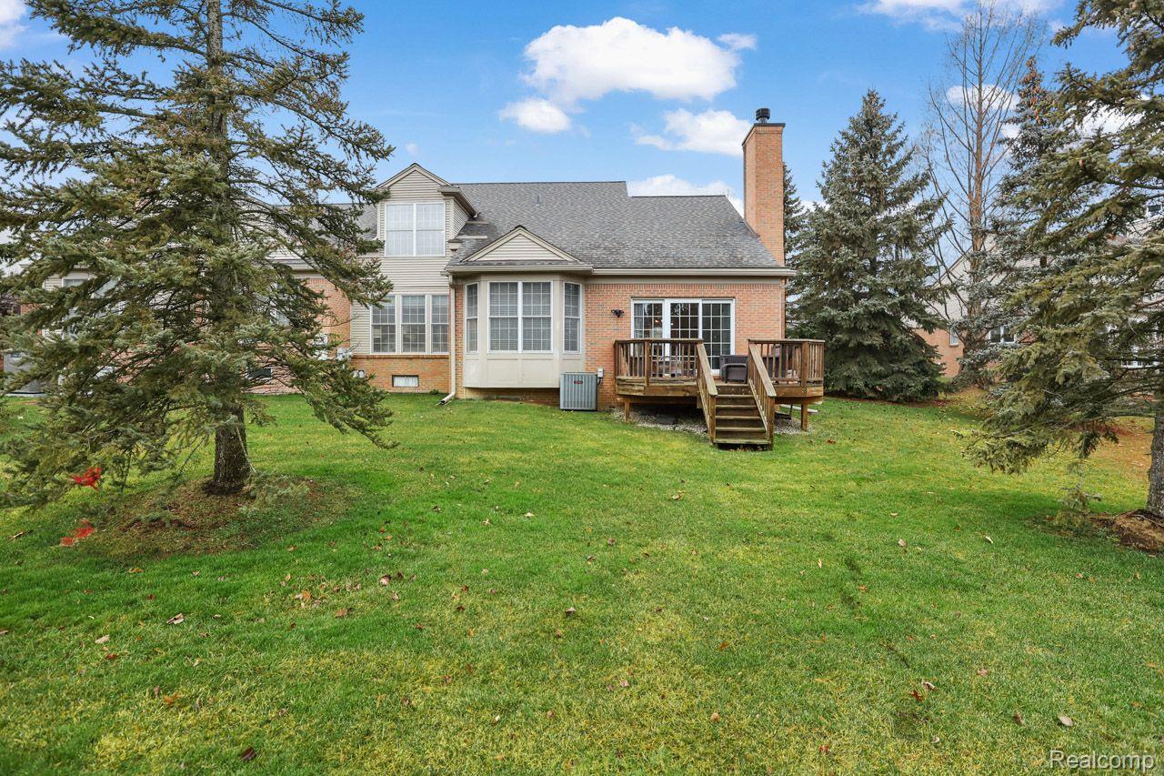542 WYNGATE Drive