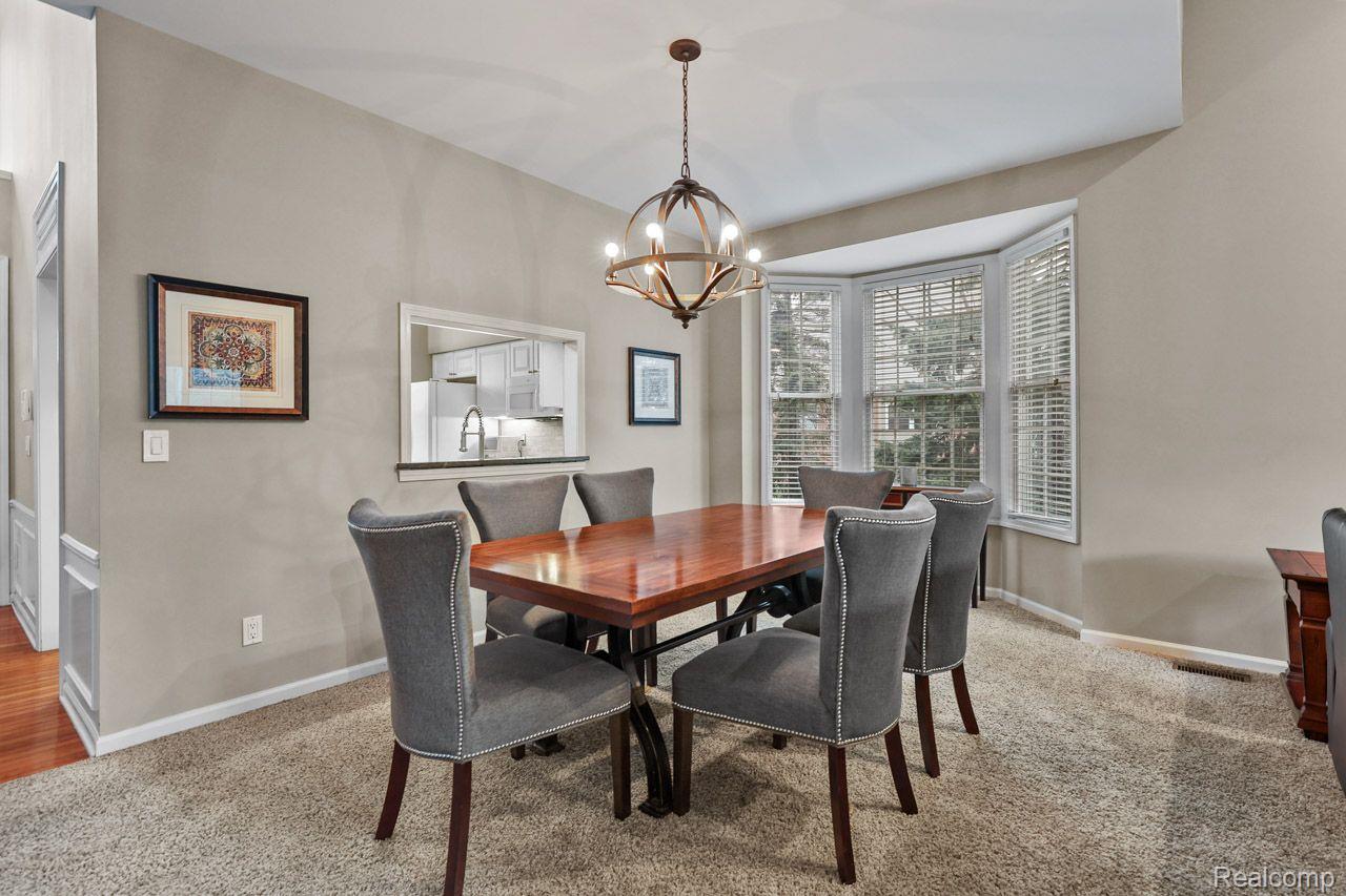 542 WYNGATE Drive