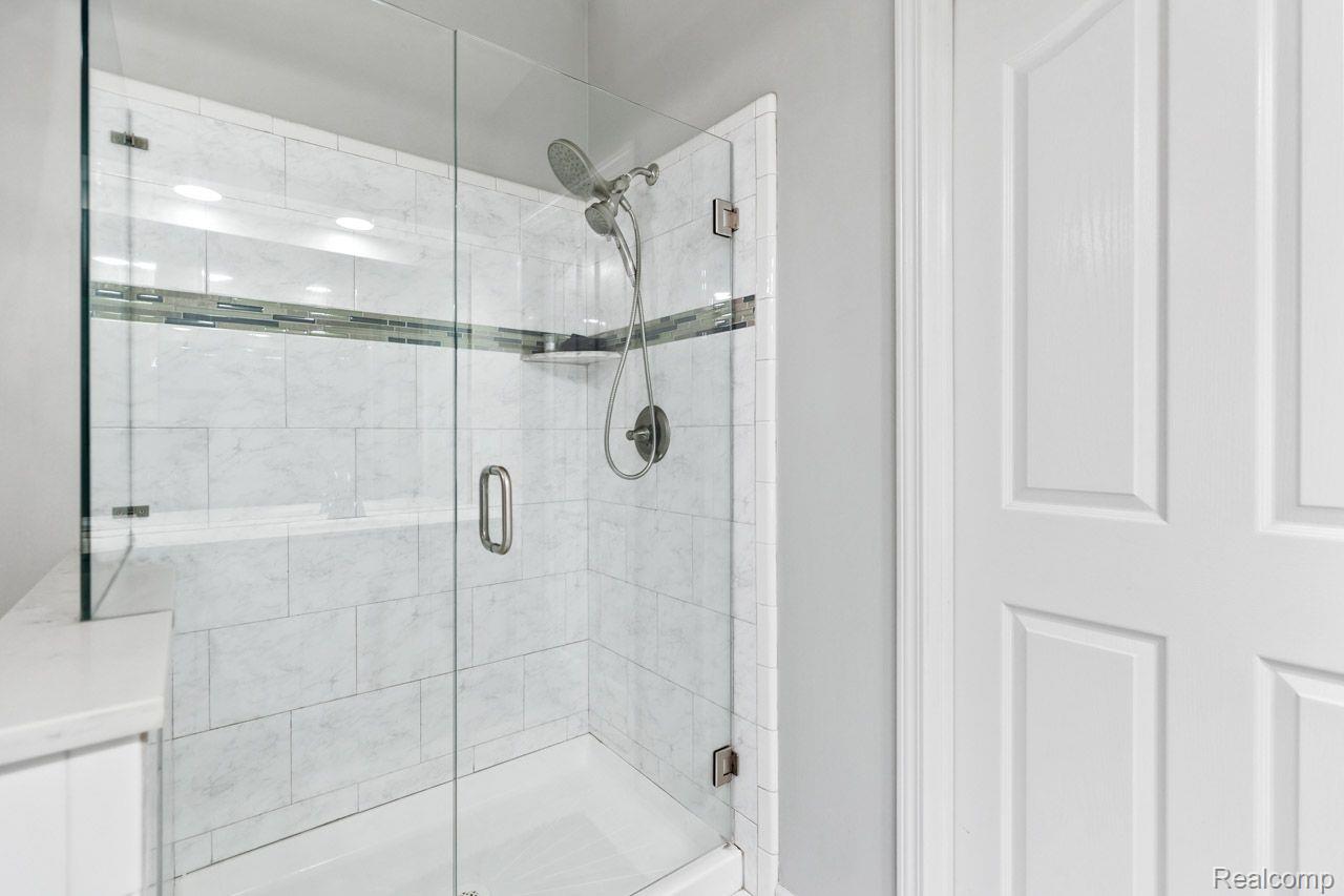 542 WYNGATE Drive