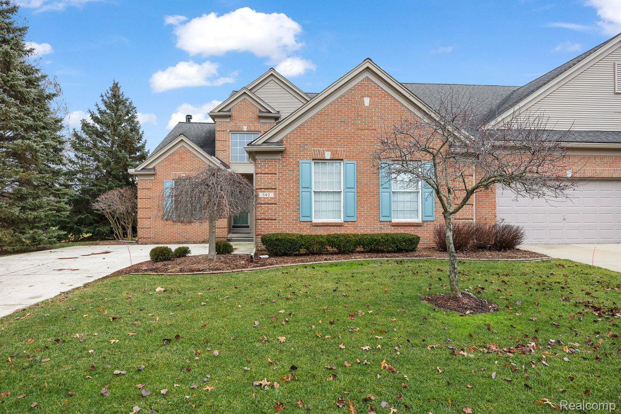 542 WYNGATE Drive