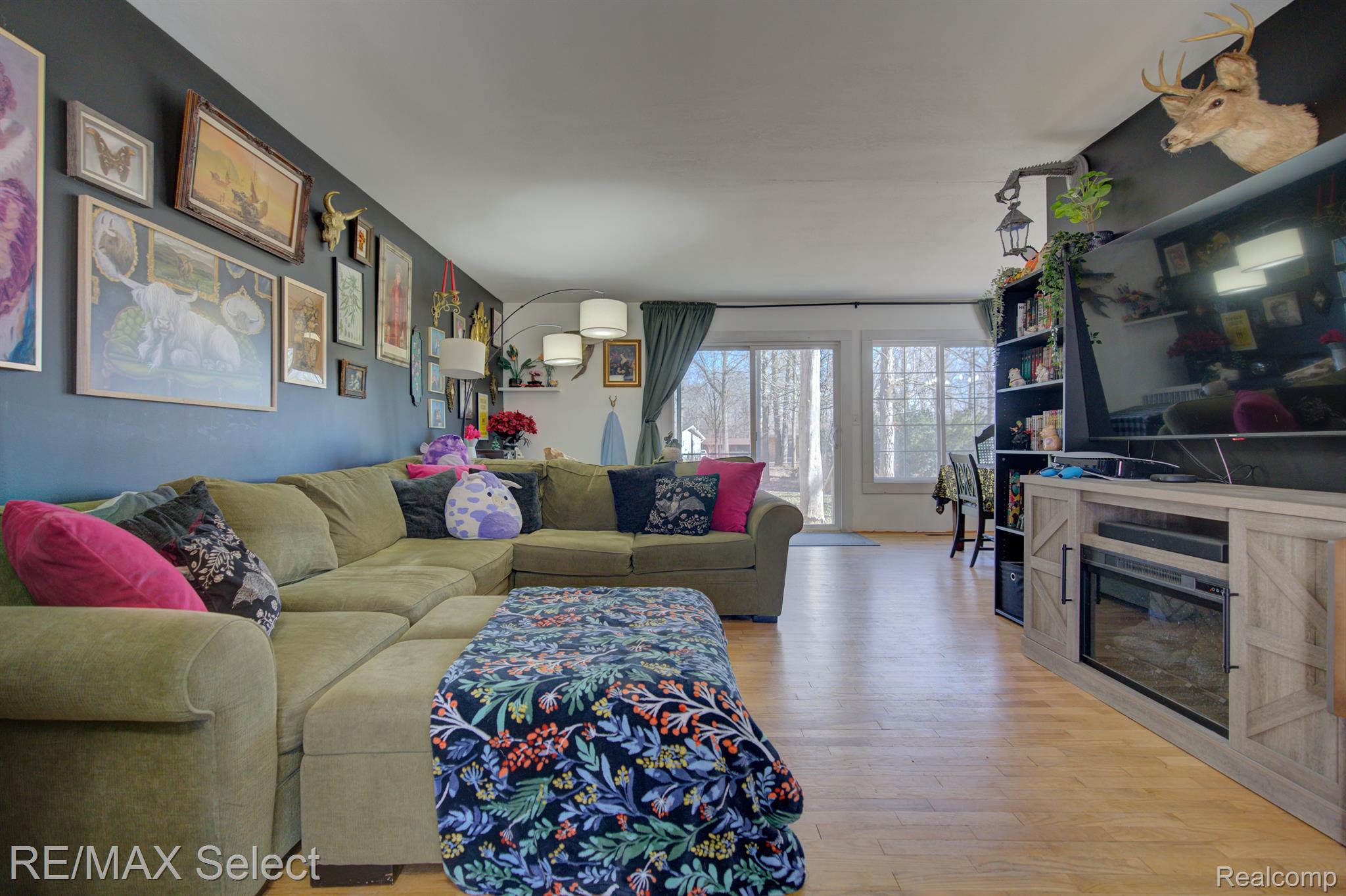 4383 LAWNWOOD Lane