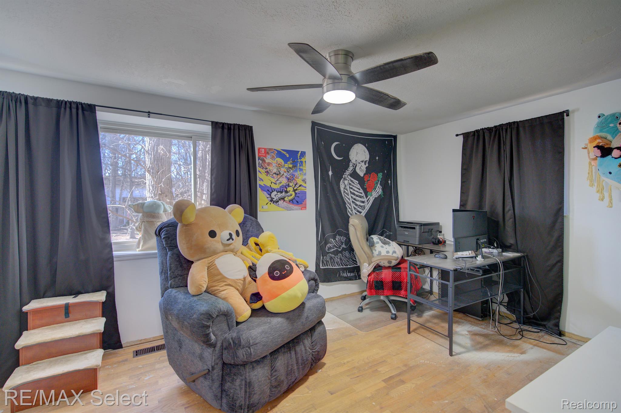 4383 LAWNWOOD Lane