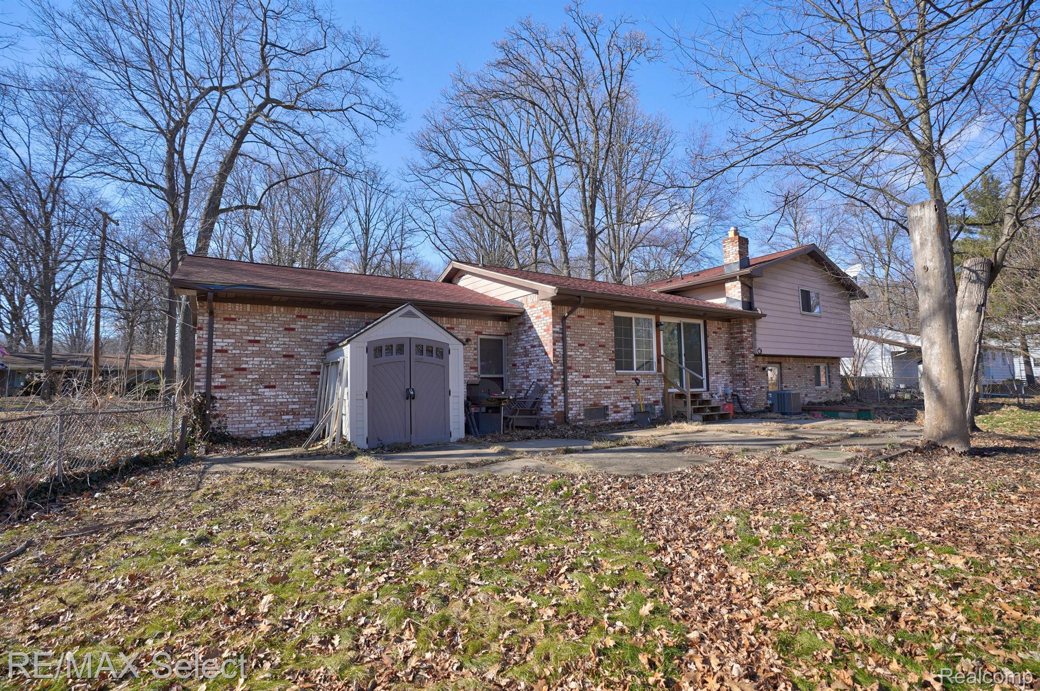 4383 LAWNWOOD Lane
