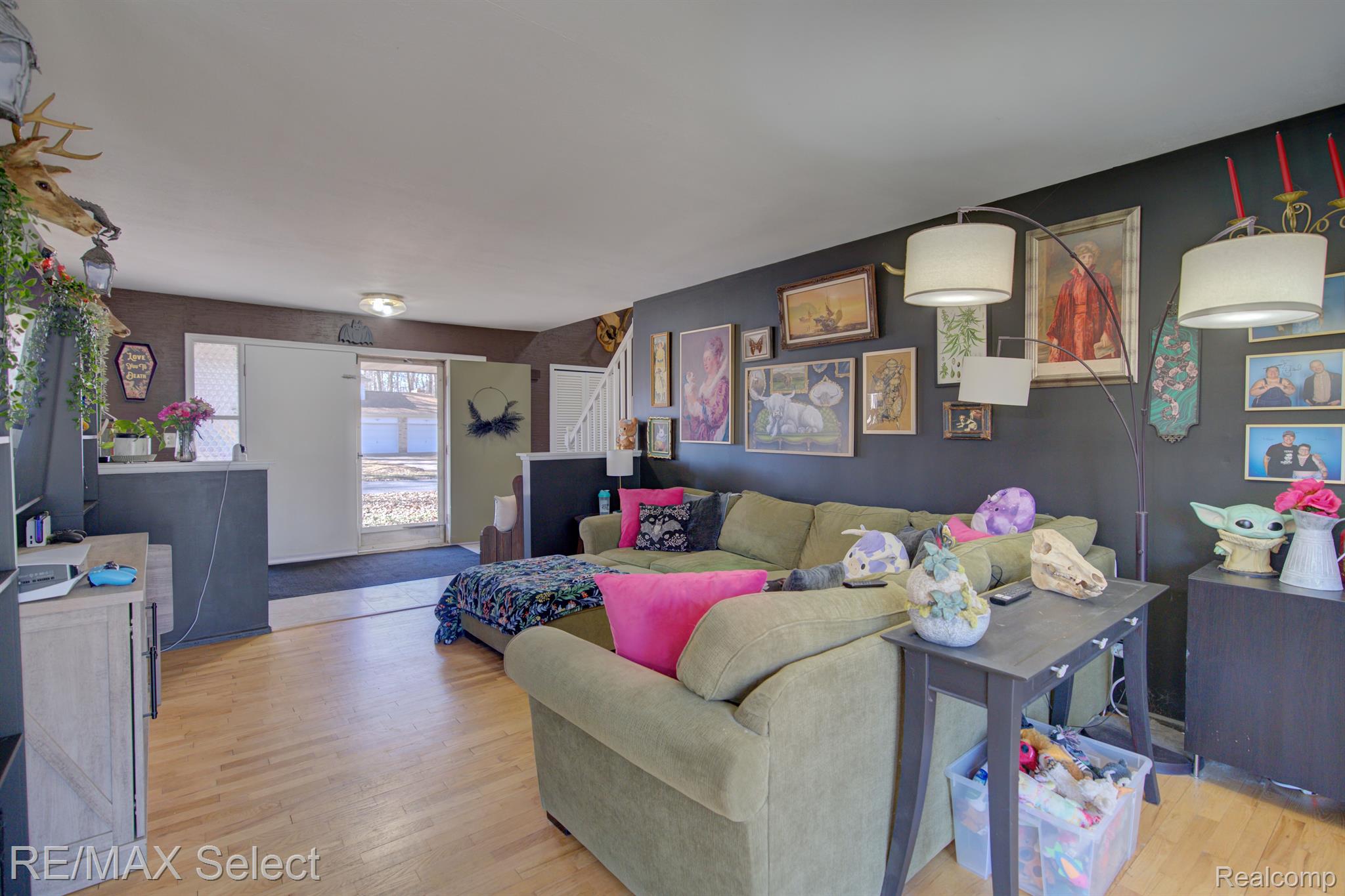 4383 LAWNWOOD Lane