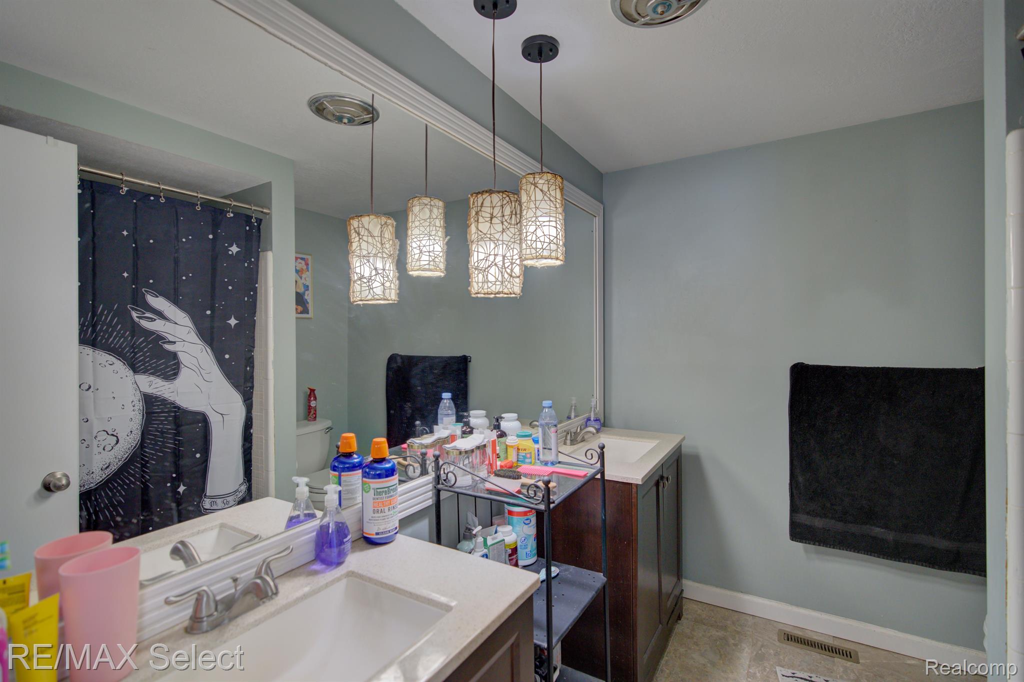 4383 LAWNWOOD Lane