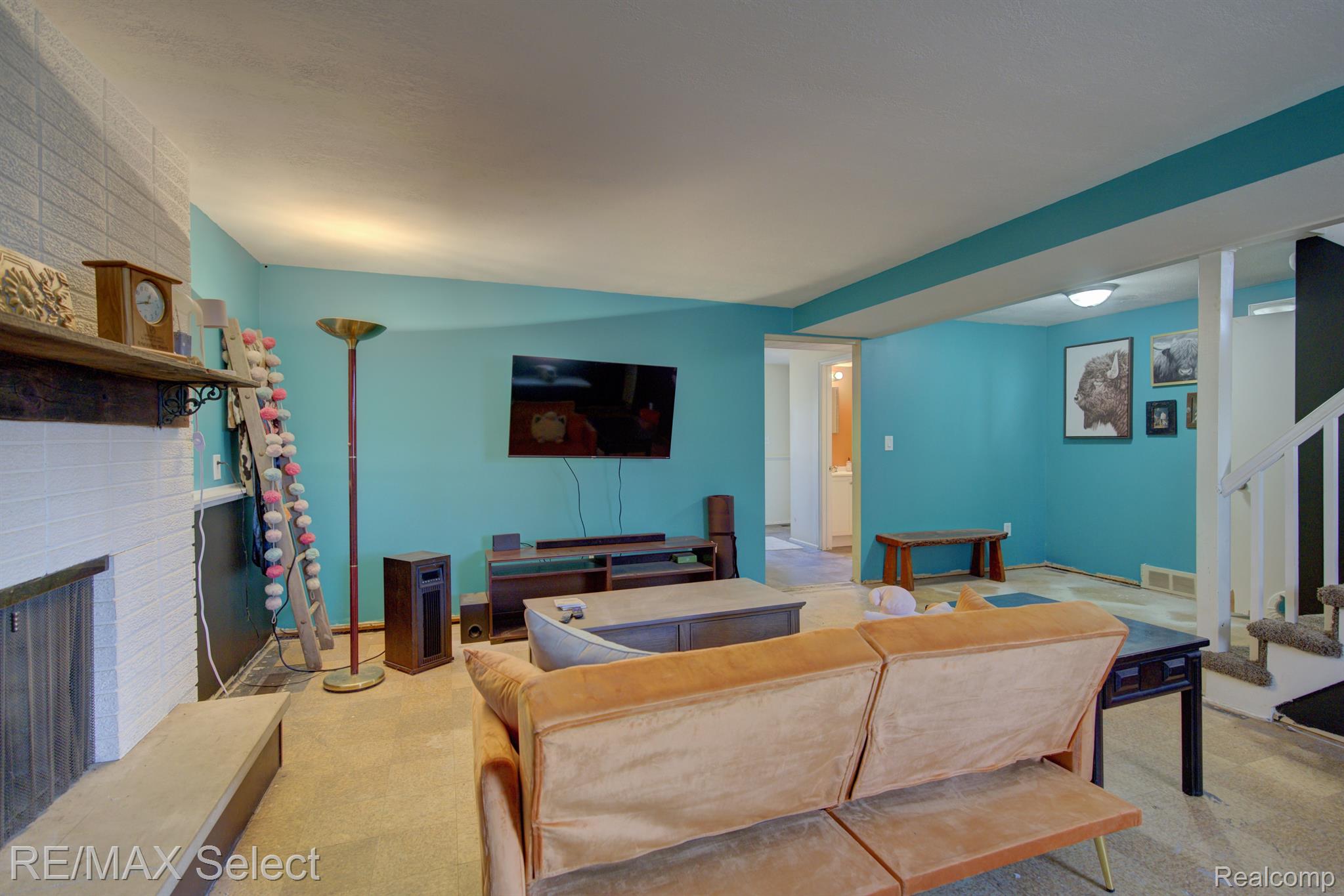 4383 LAWNWOOD Lane