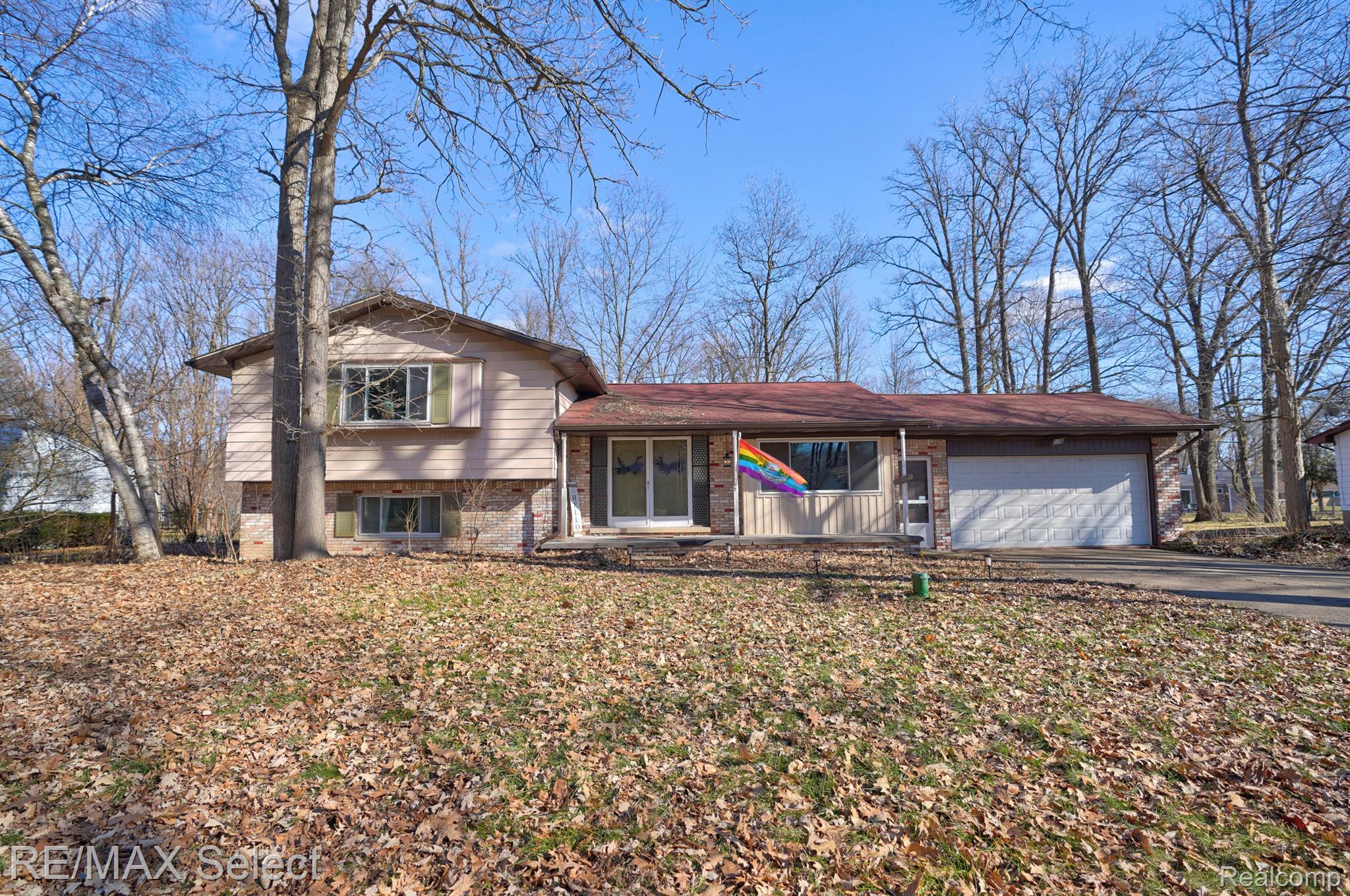 4383 LAWNWOOD Lane