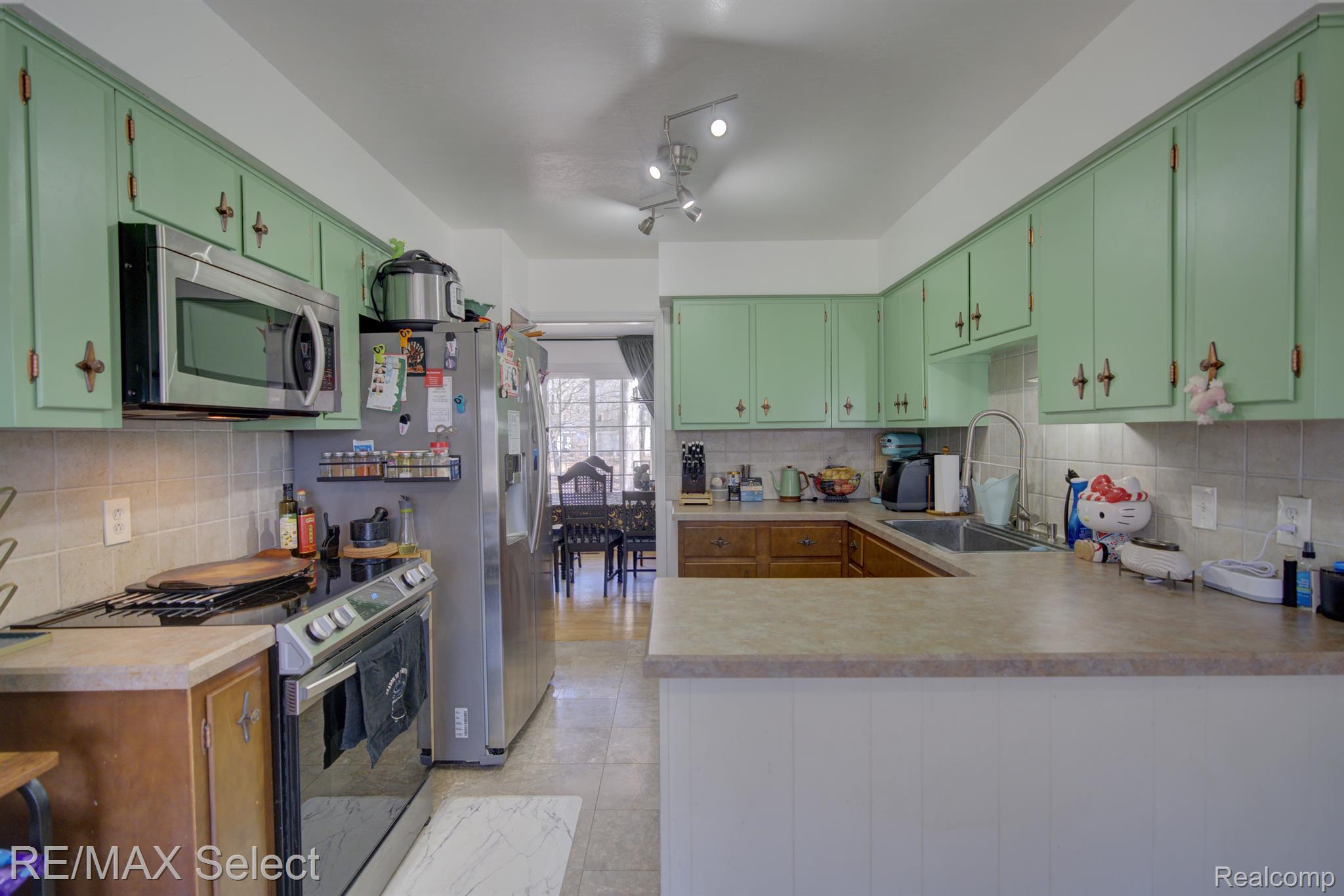 4383 LAWNWOOD Lane