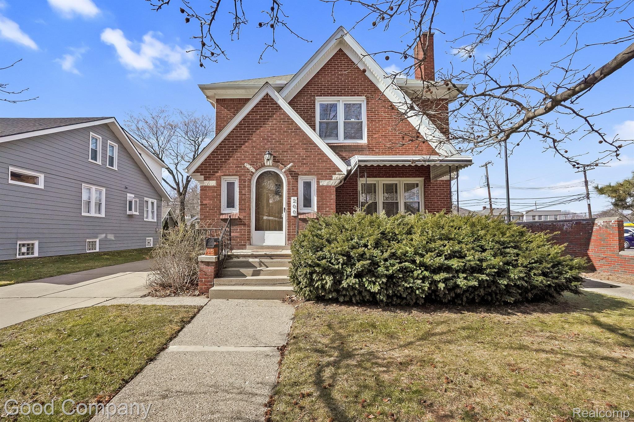 200 S PLEASANT Street A
