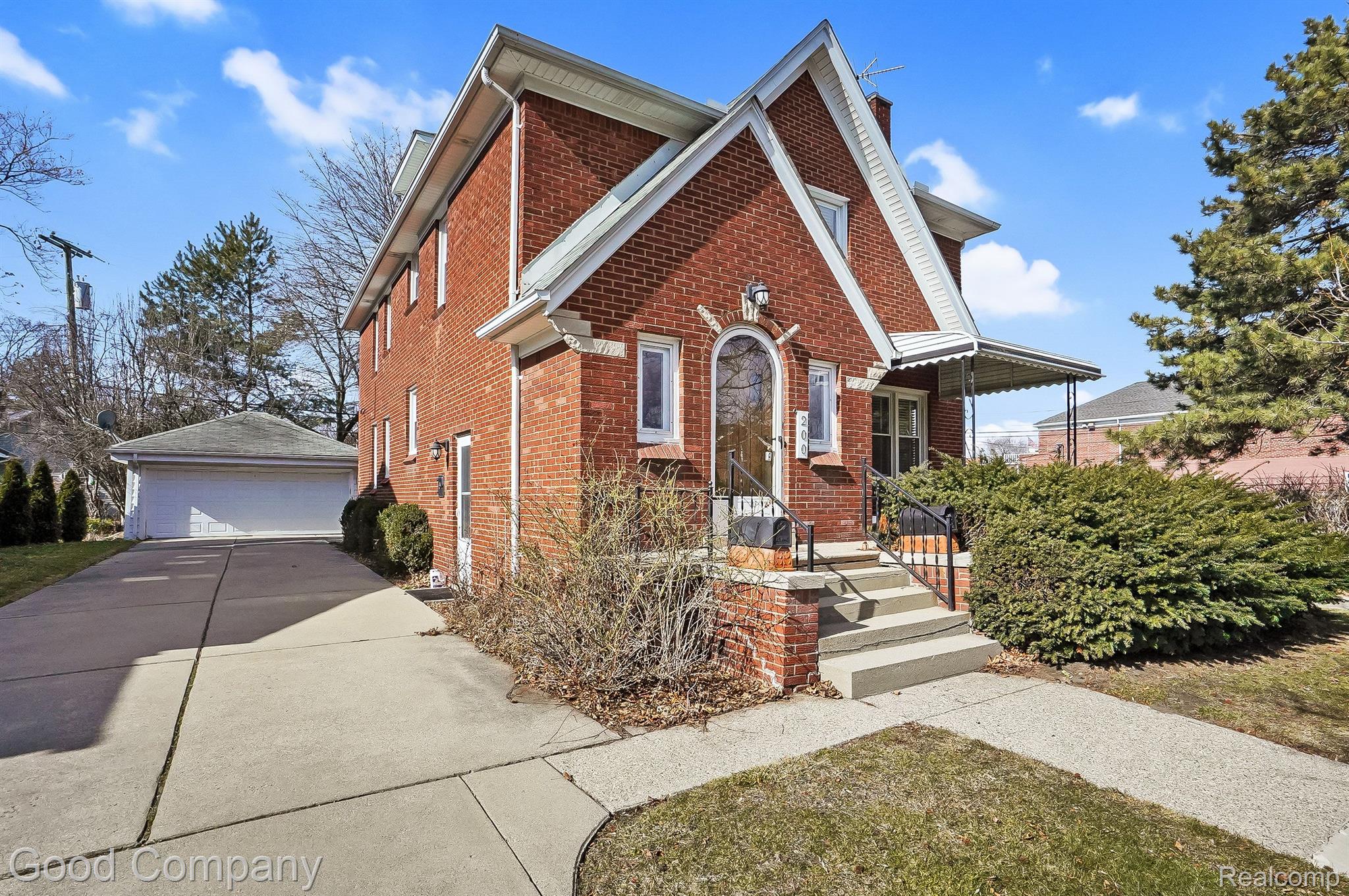 200 S PLEASANT Street A