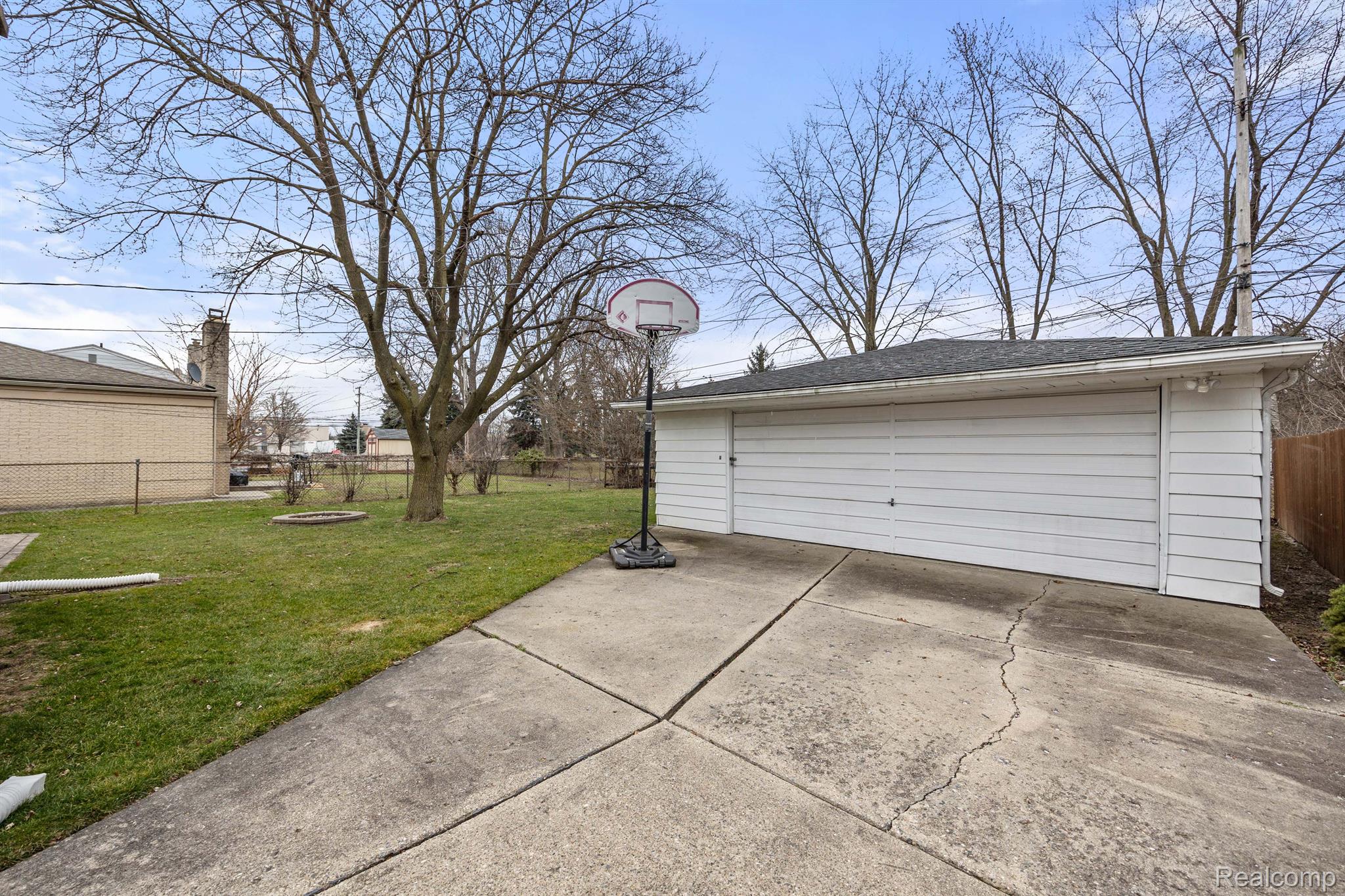 2972 PARLIAMENT Drive