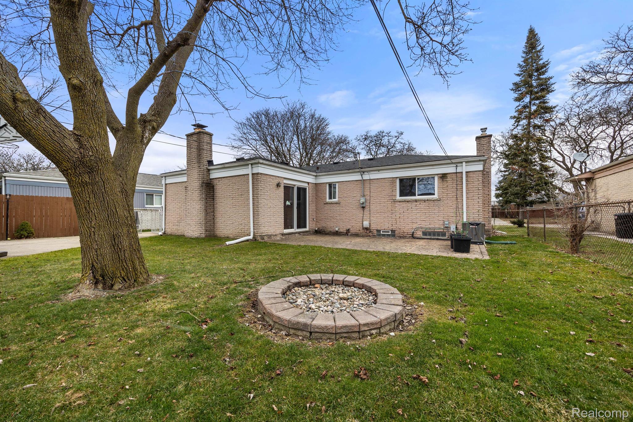 2972 PARLIAMENT Drive