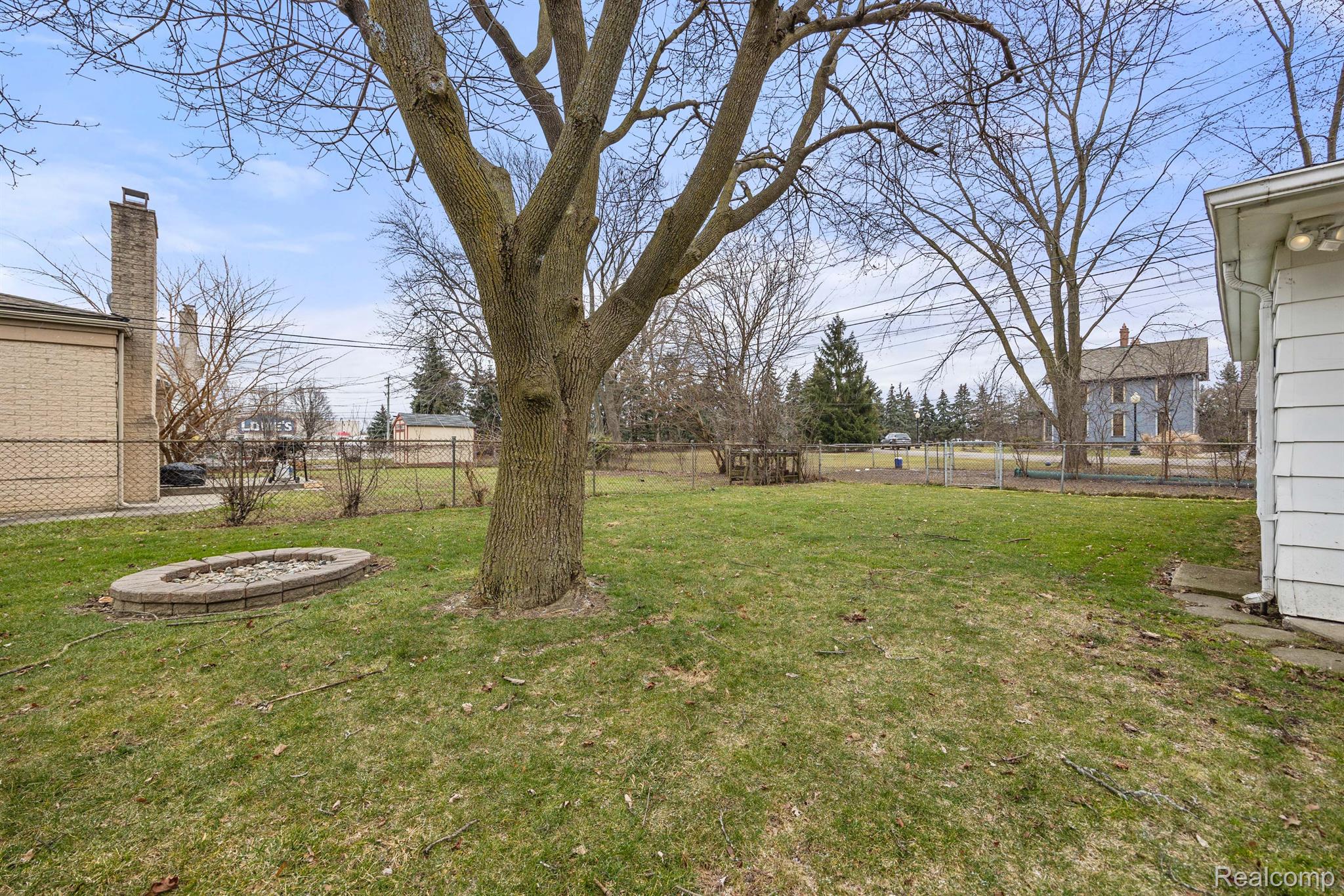 2972 PARLIAMENT Drive