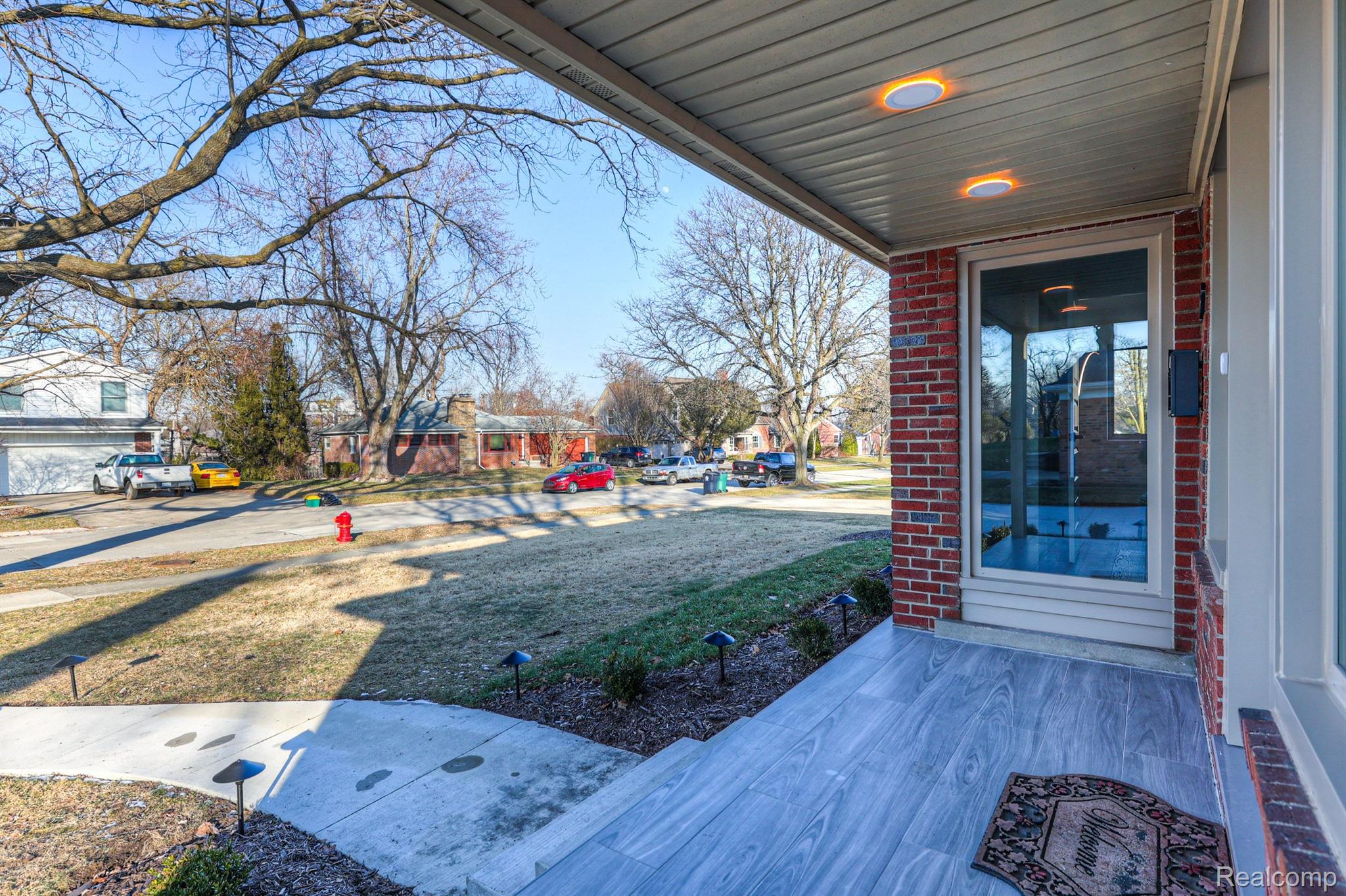 4009 PARKVIEW Drive