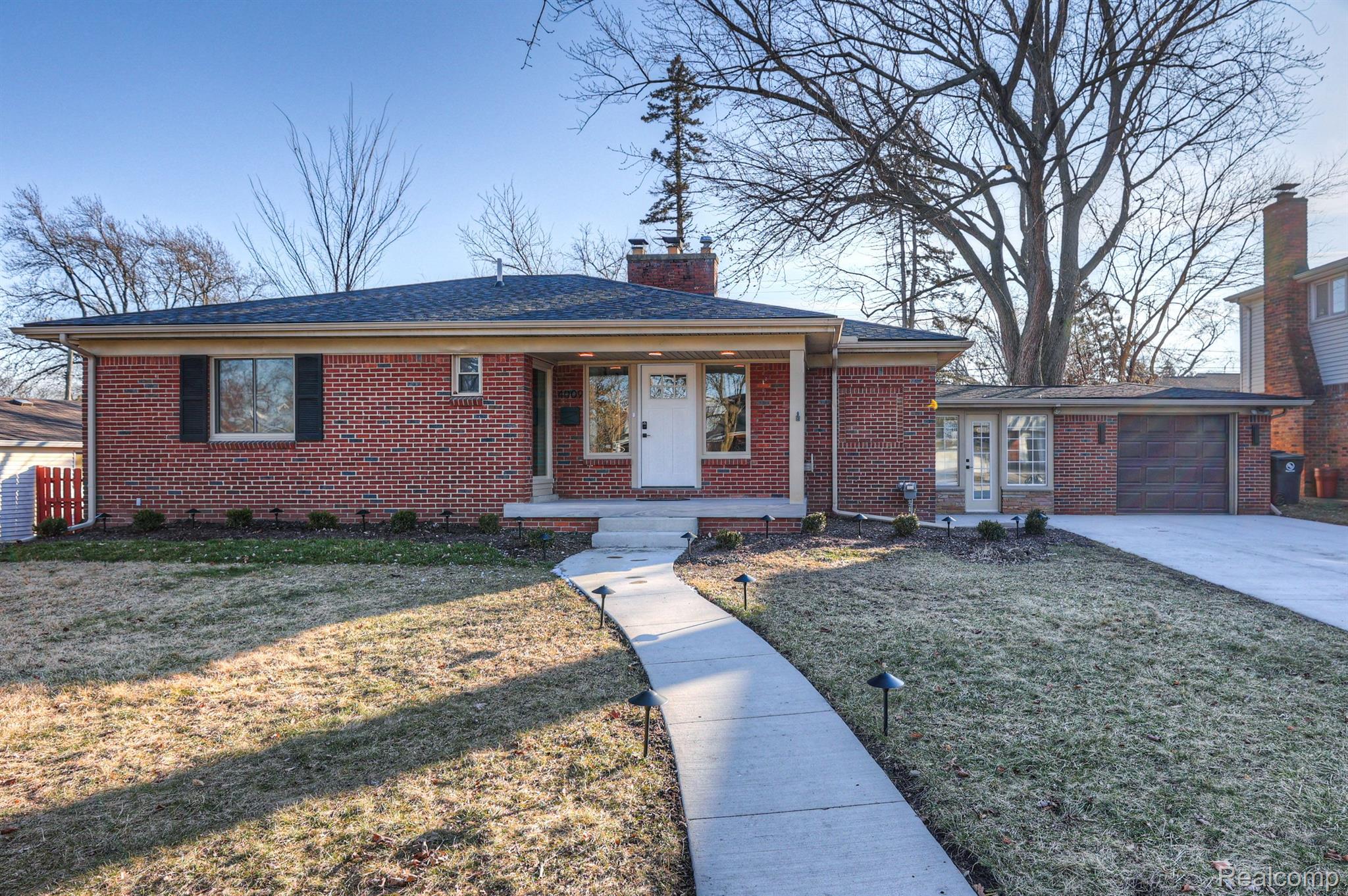 4009 PARKVIEW Drive