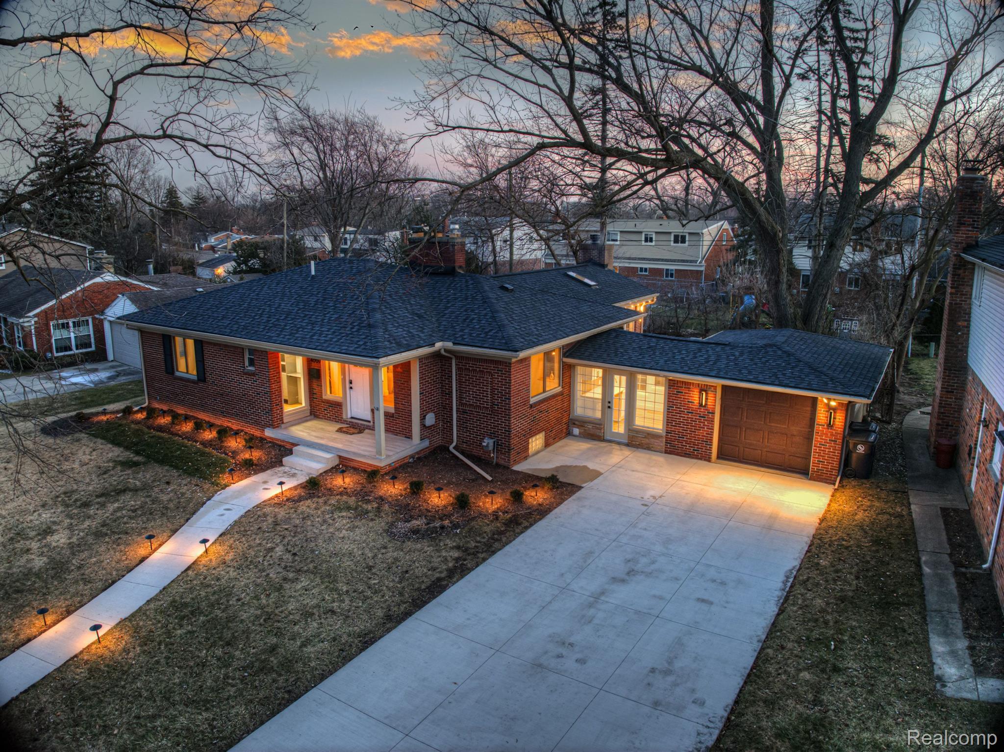 4009 PARKVIEW Drive