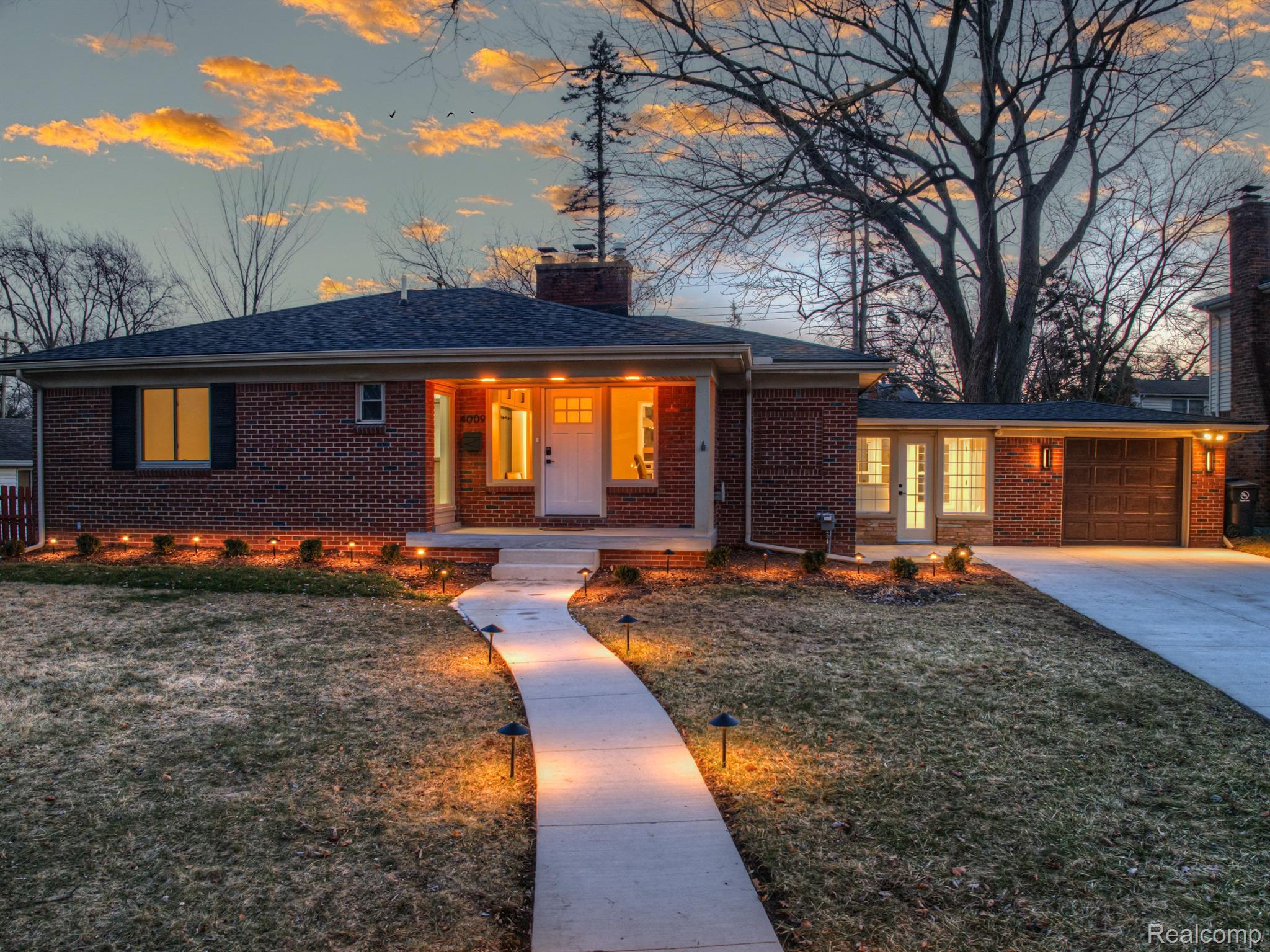 4009 PARKVIEW Drive