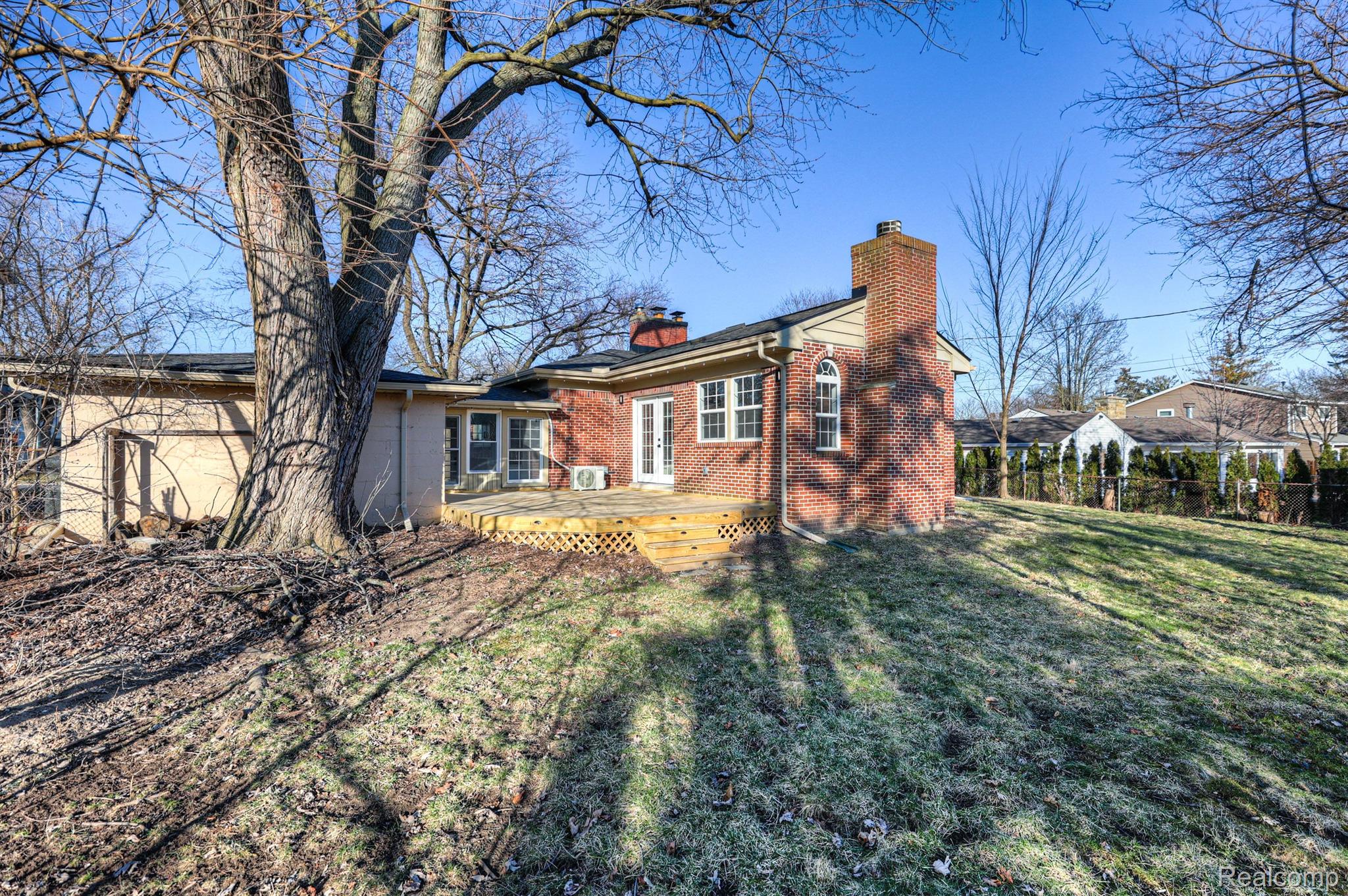 4009 PARKVIEW Drive
