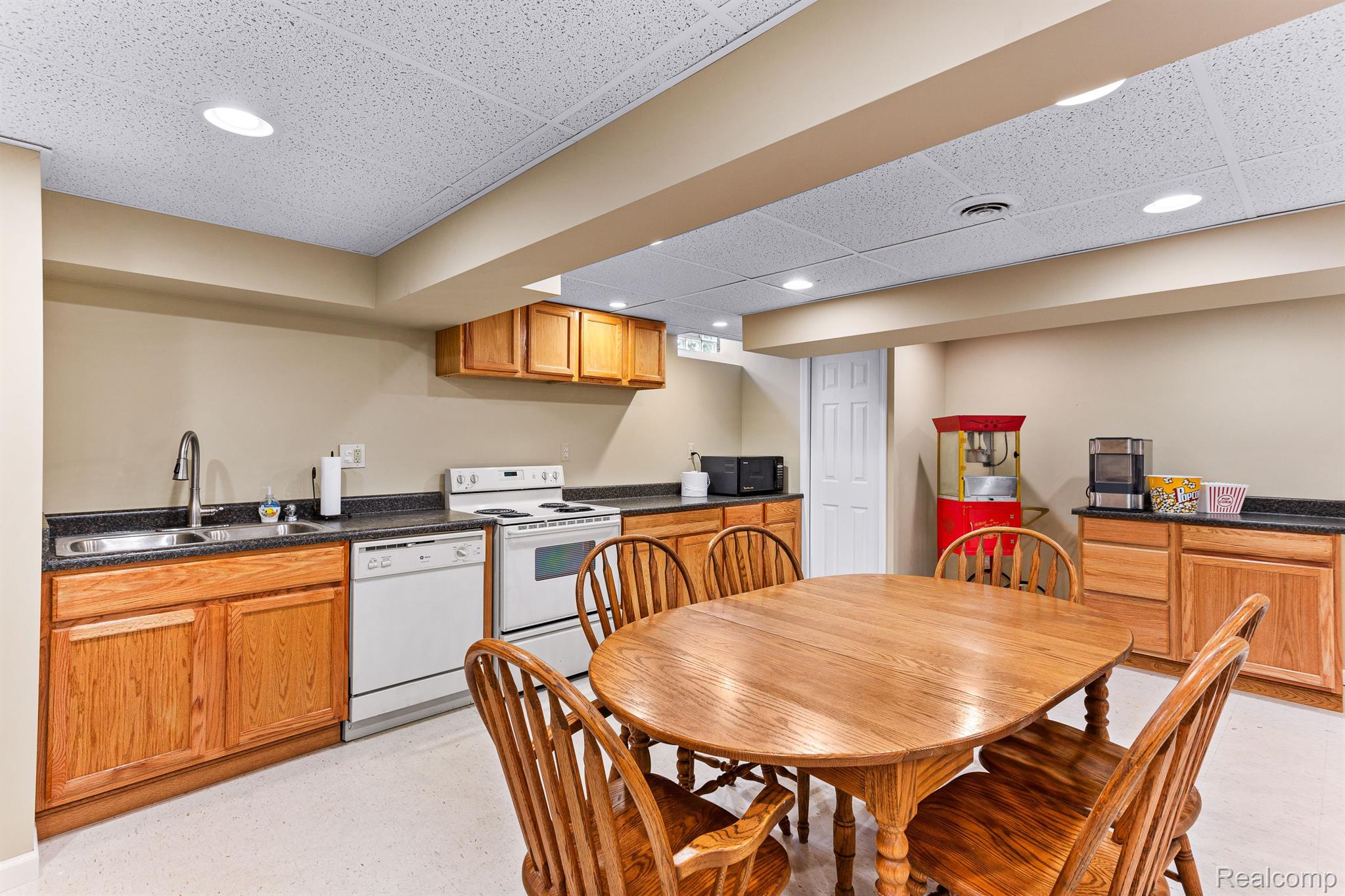 21205 YOUNG Drive