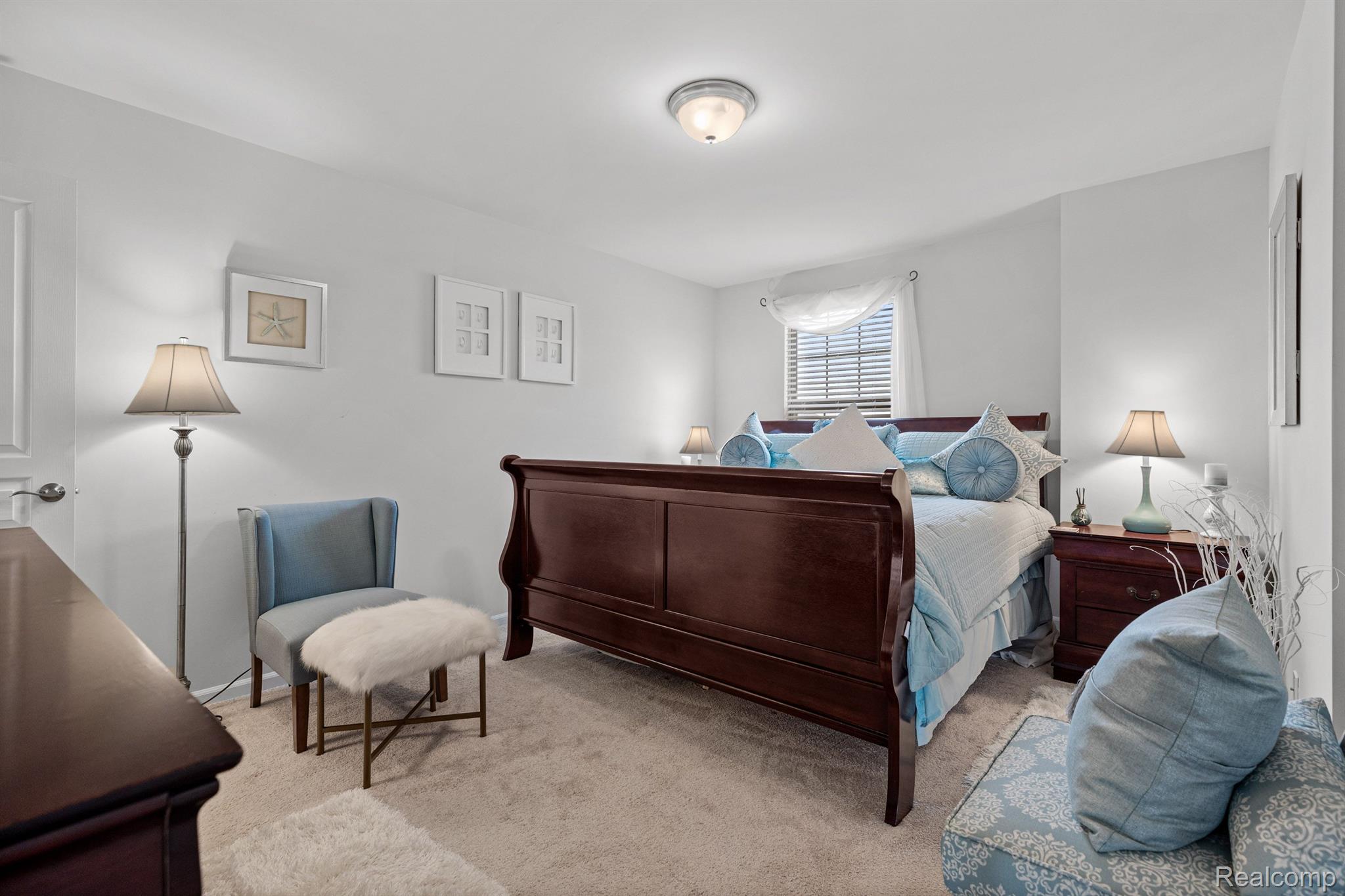 166 OAKLAND CREST Drive