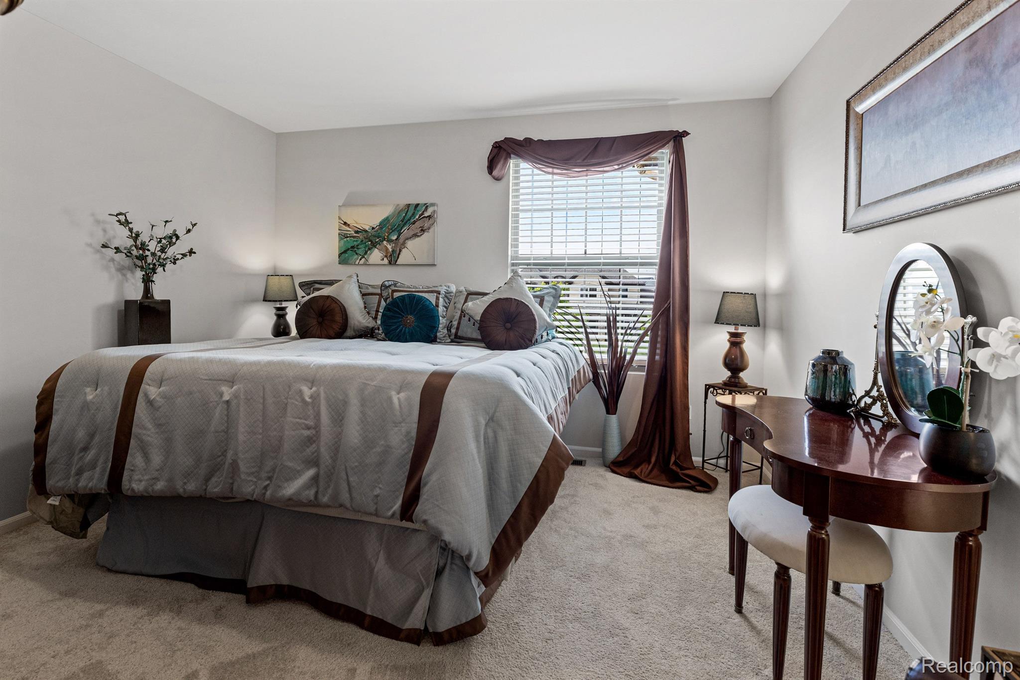166 OAKLAND CREST Drive