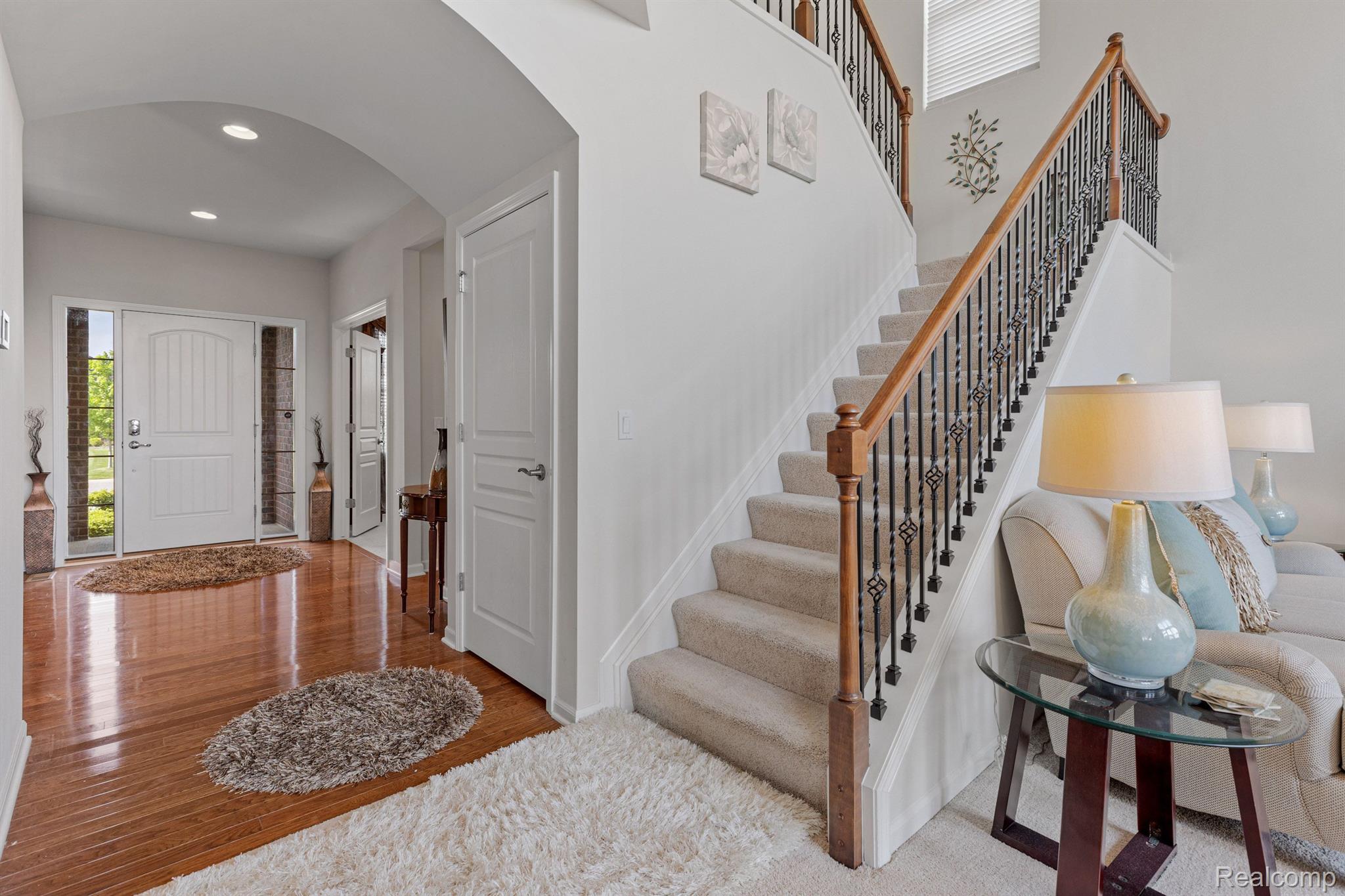 166 OAKLAND CREST Drive