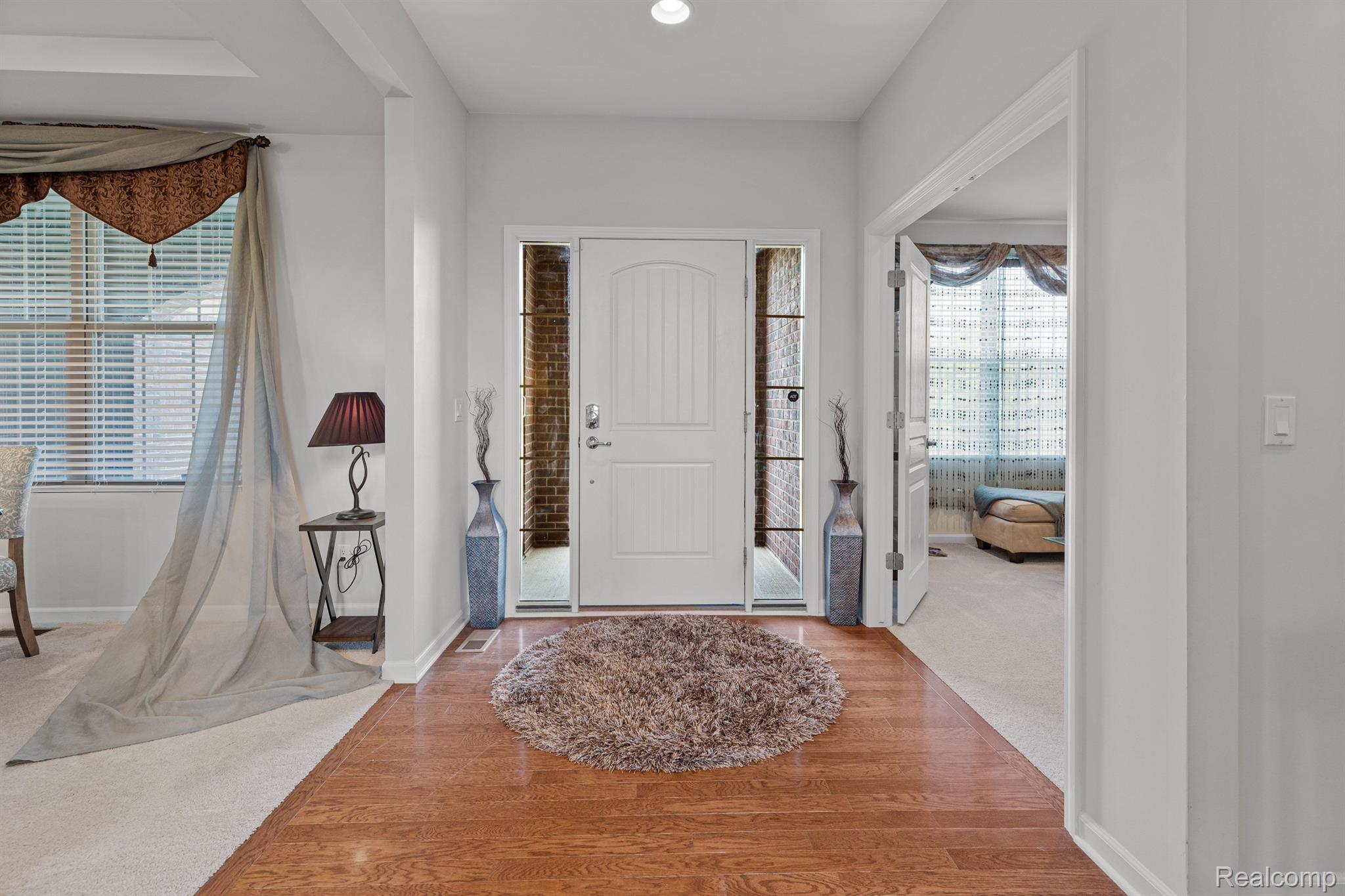 166 OAKLAND CREST Drive