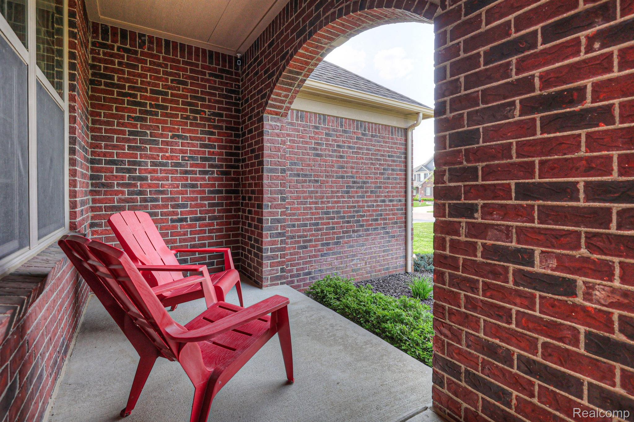 166 OAKLAND CREST Drive
