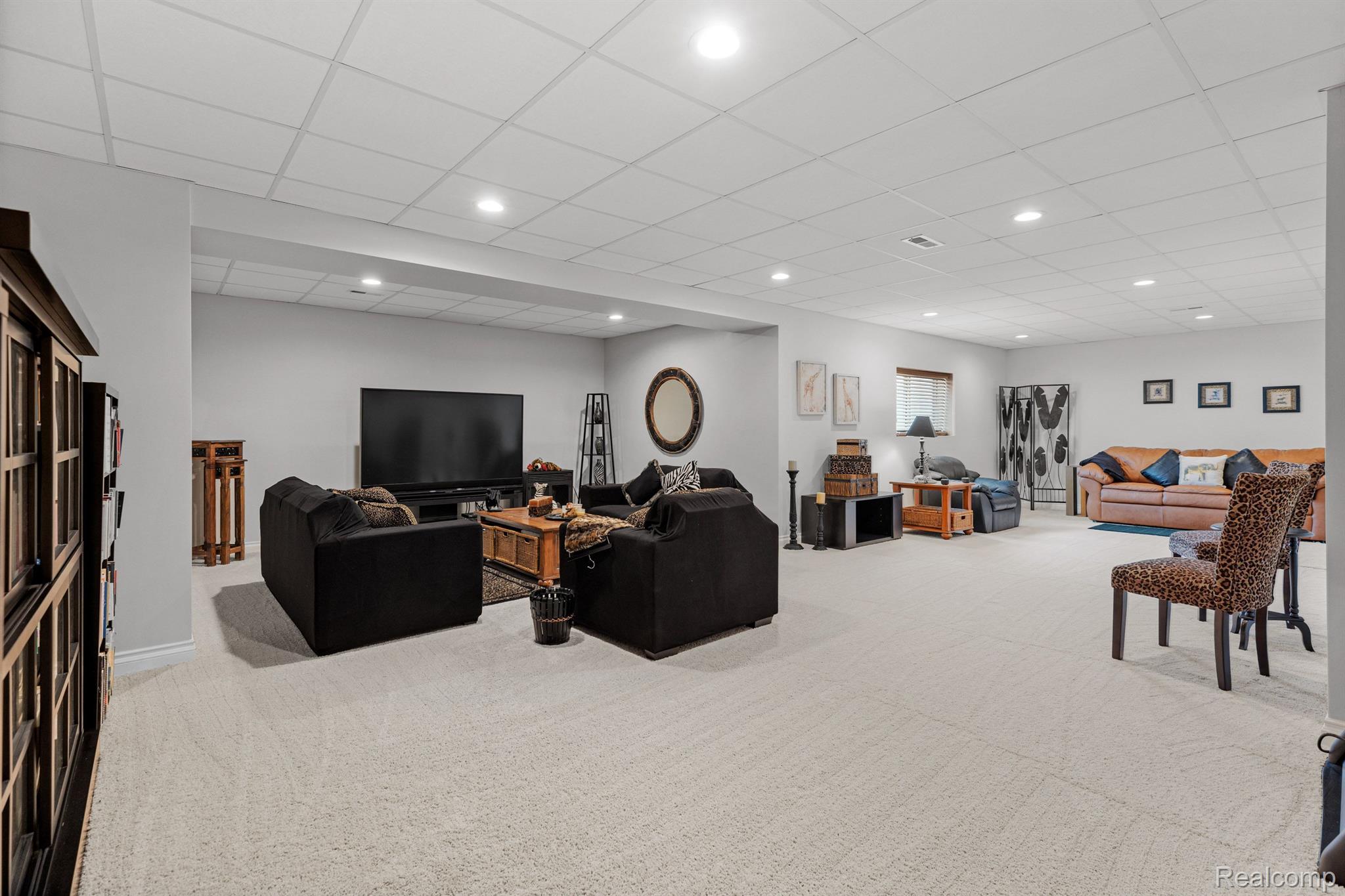 166 OAKLAND CREST Drive