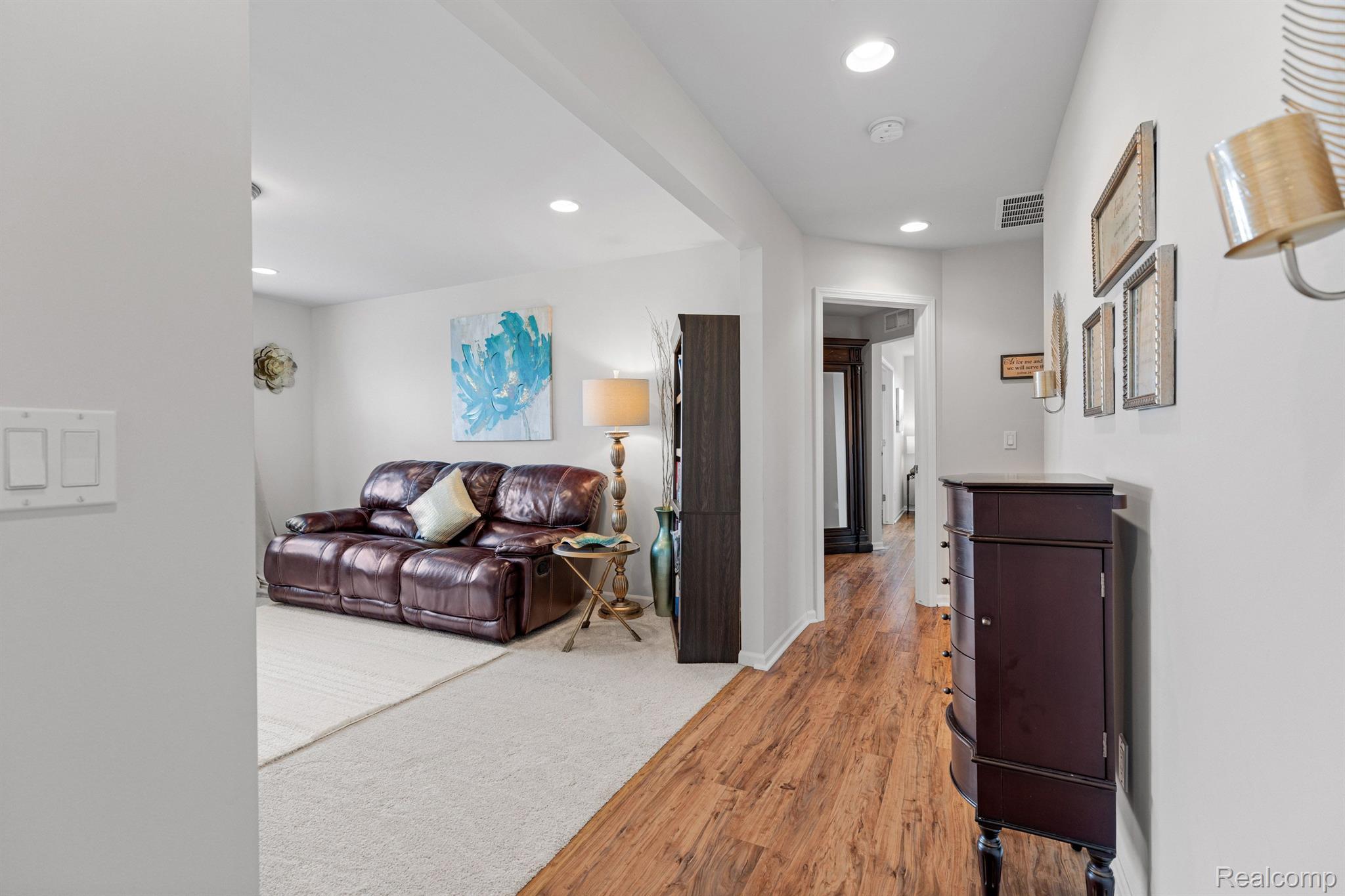 166 OAKLAND CREST Drive