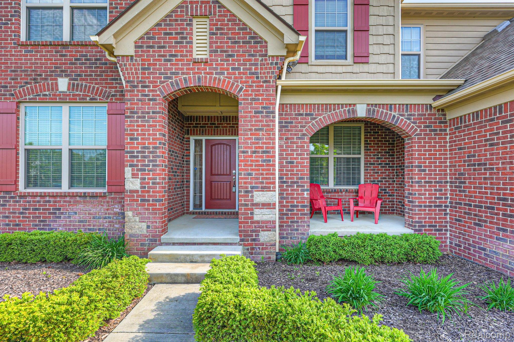 166 OAKLAND CREST Drive