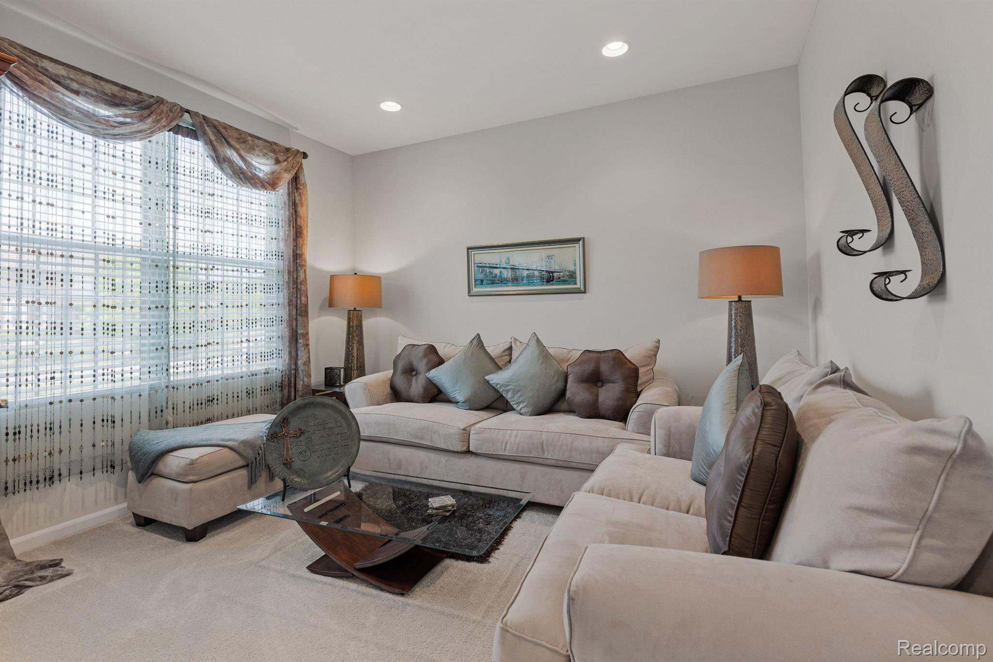 166 OAKLAND CREST Drive